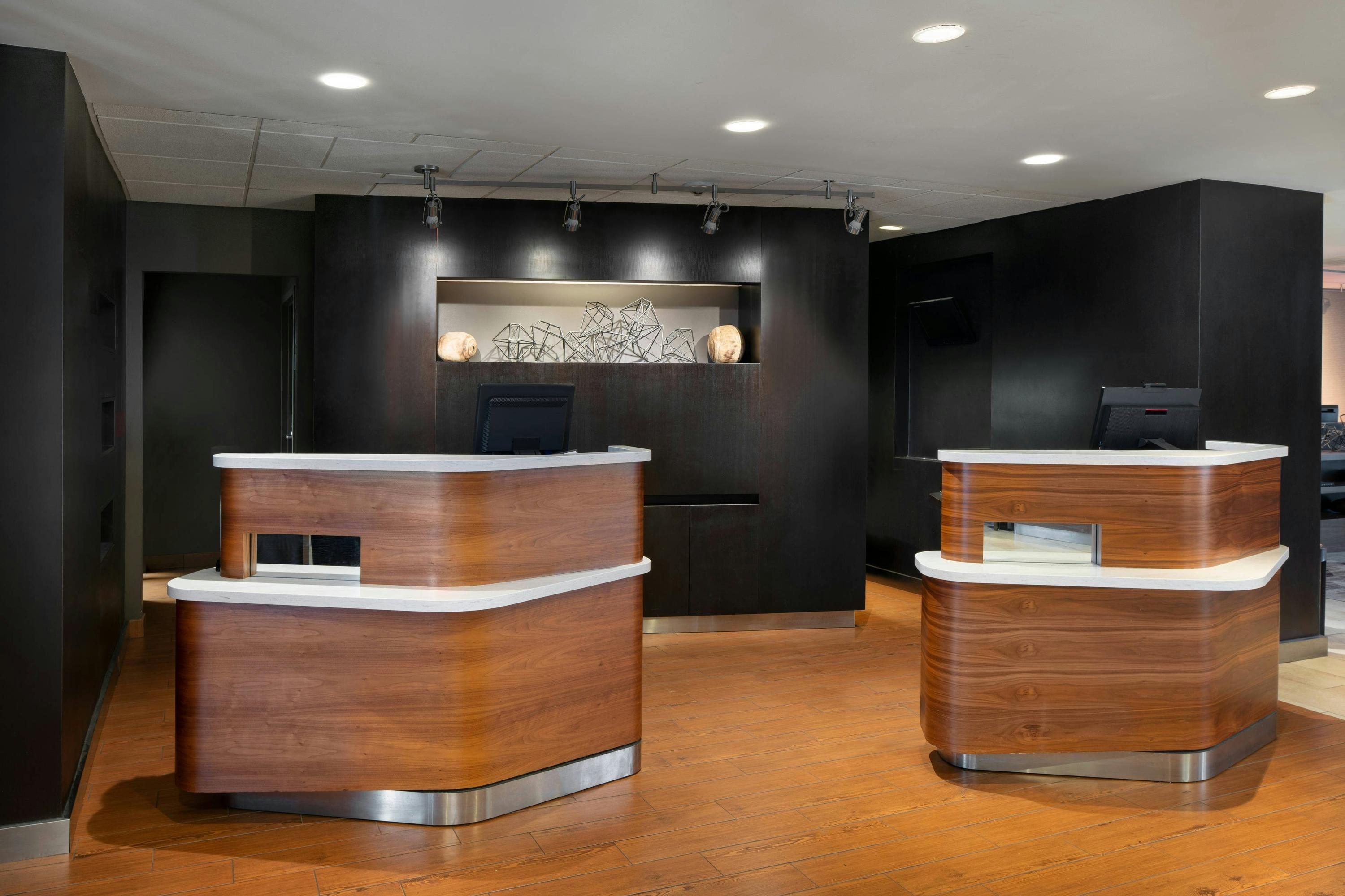 Receptionist