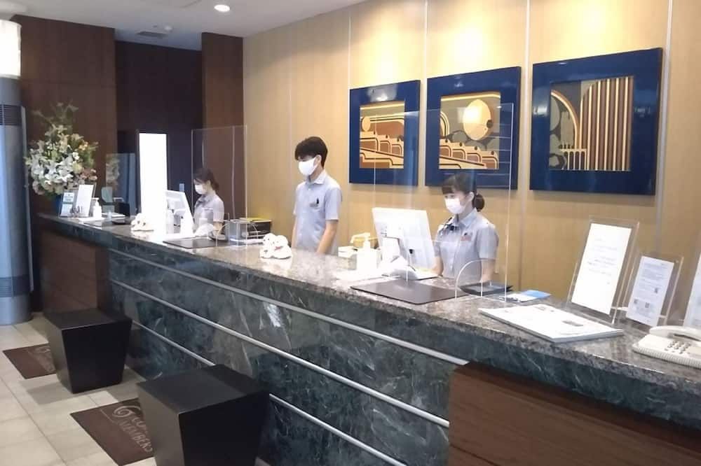 Receptionist