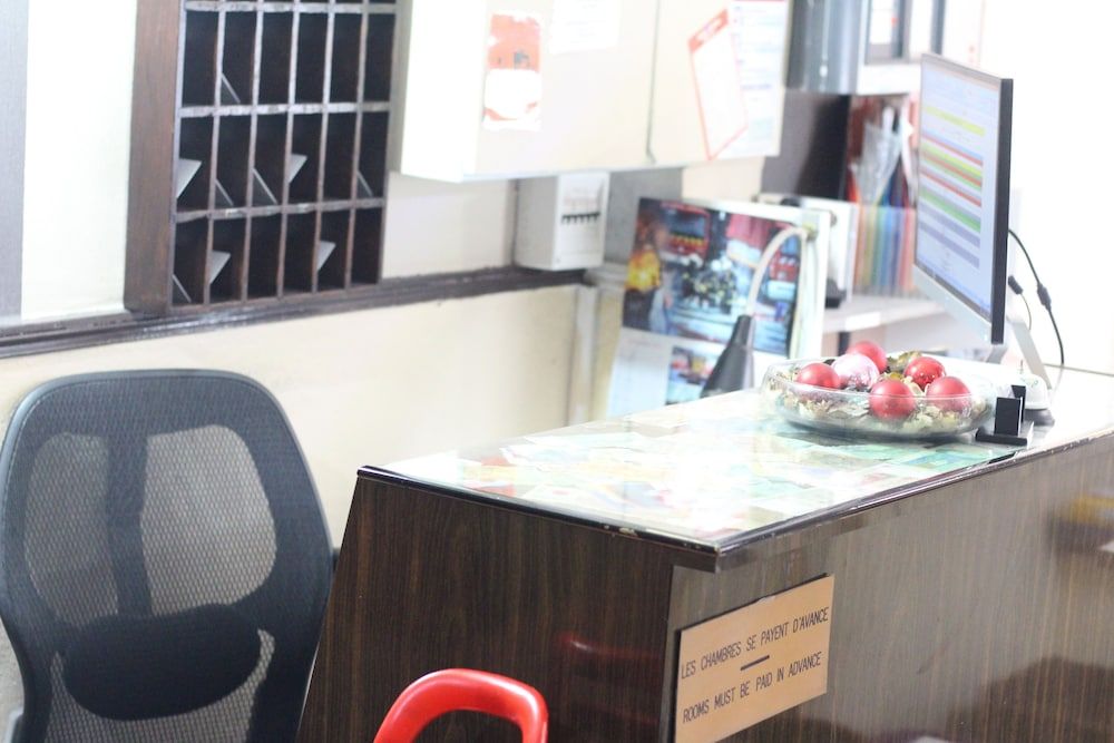 Receptionist