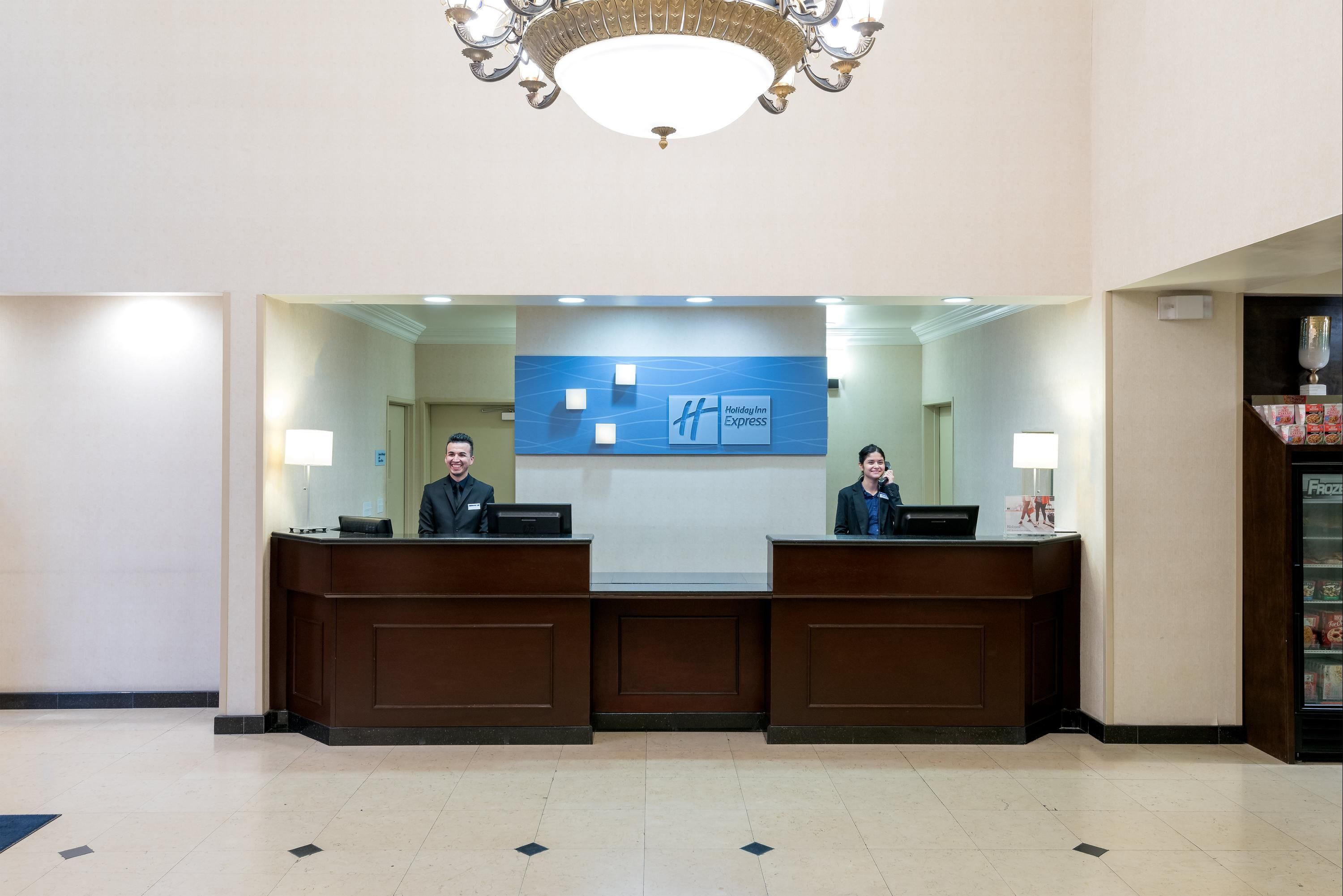 Receptionist