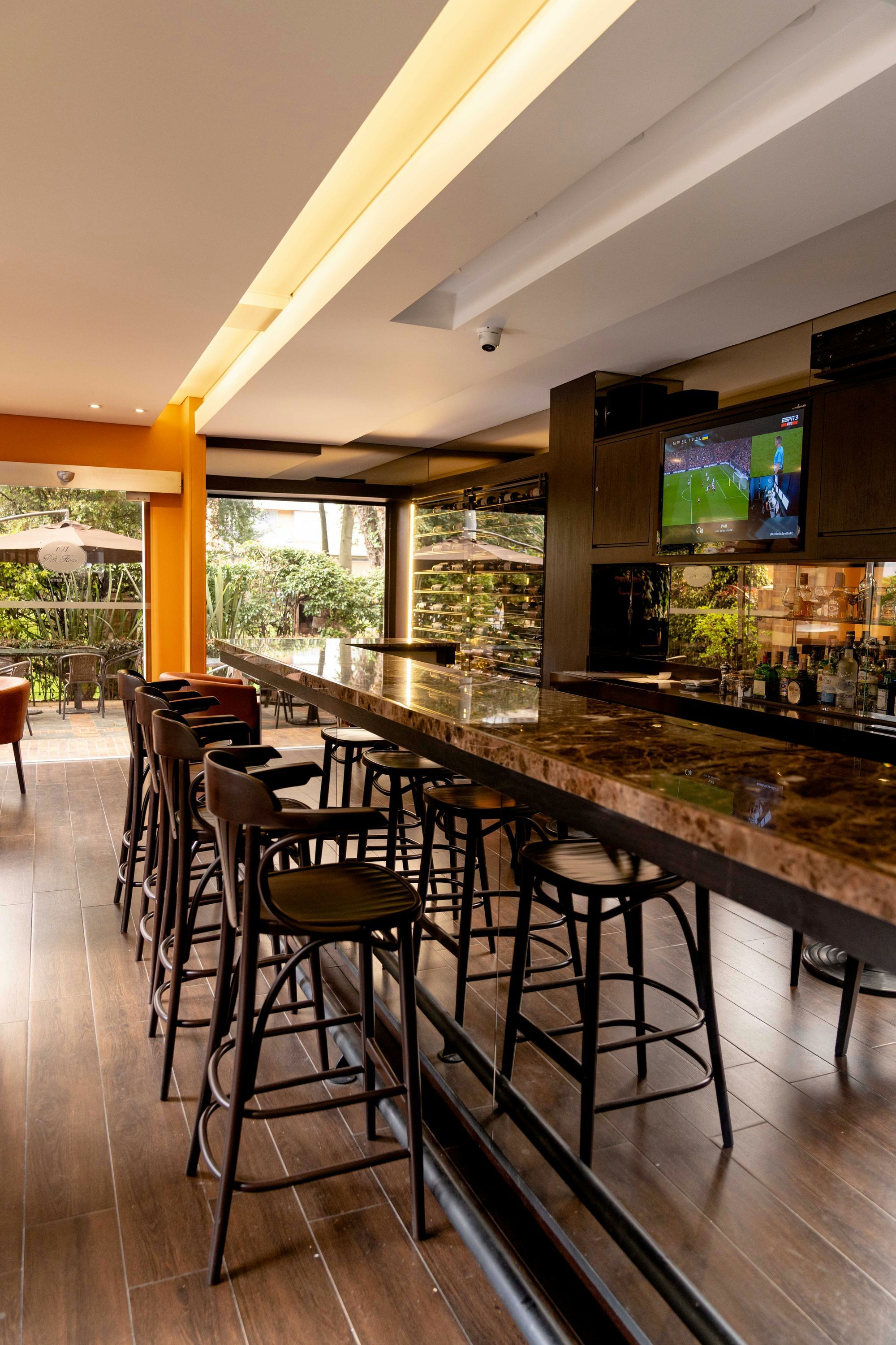 Bar