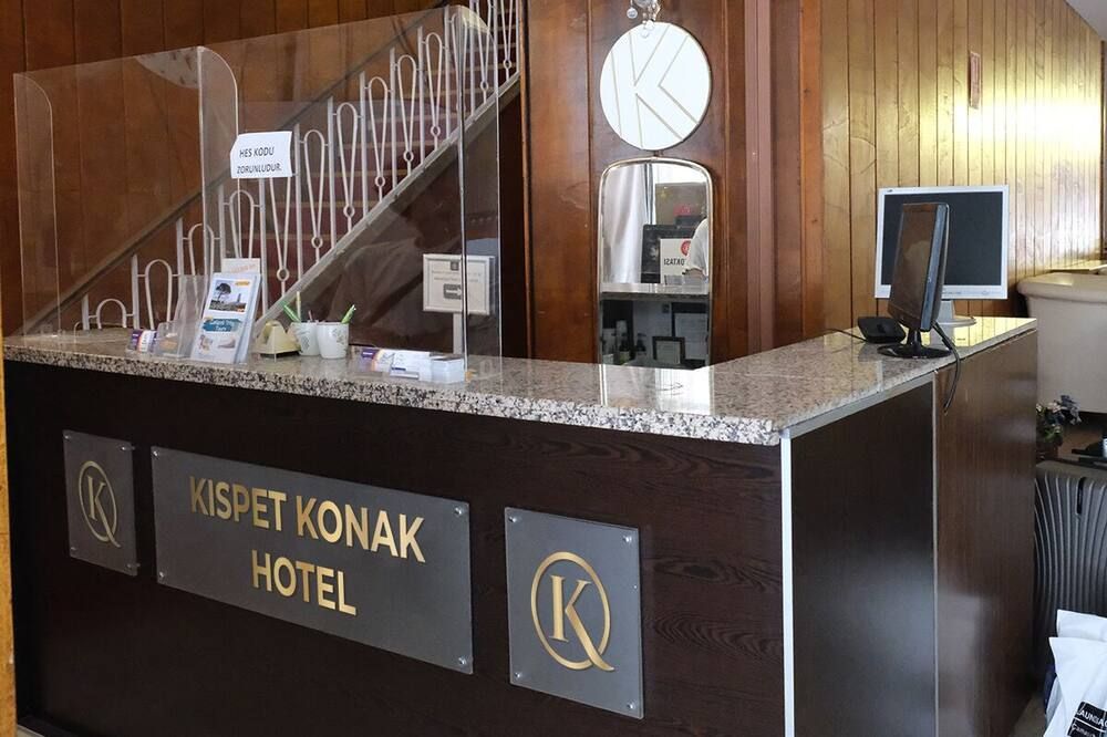 Receptionist