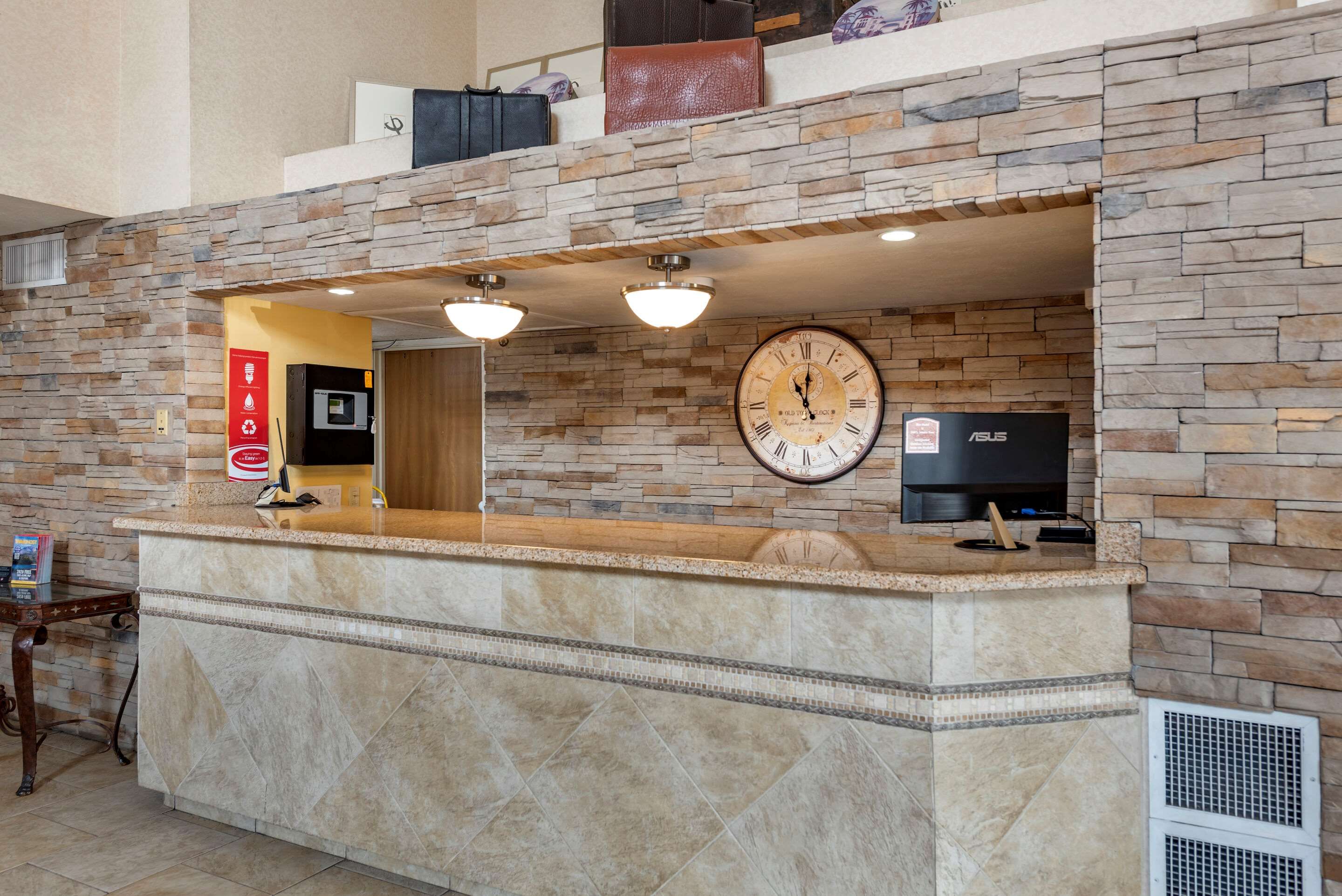 Receptionist
