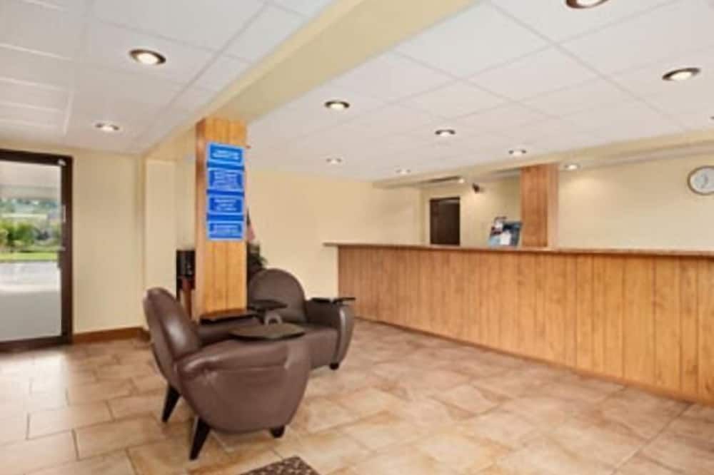 Receptionist