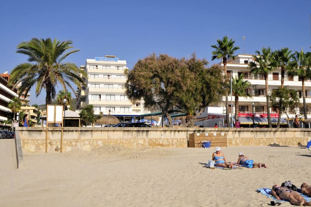 Strand