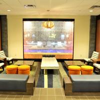 Holiday Inn & Suites Charleston West