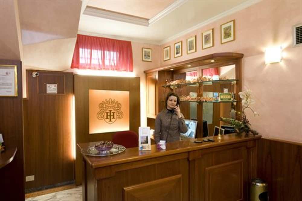 Receptionist