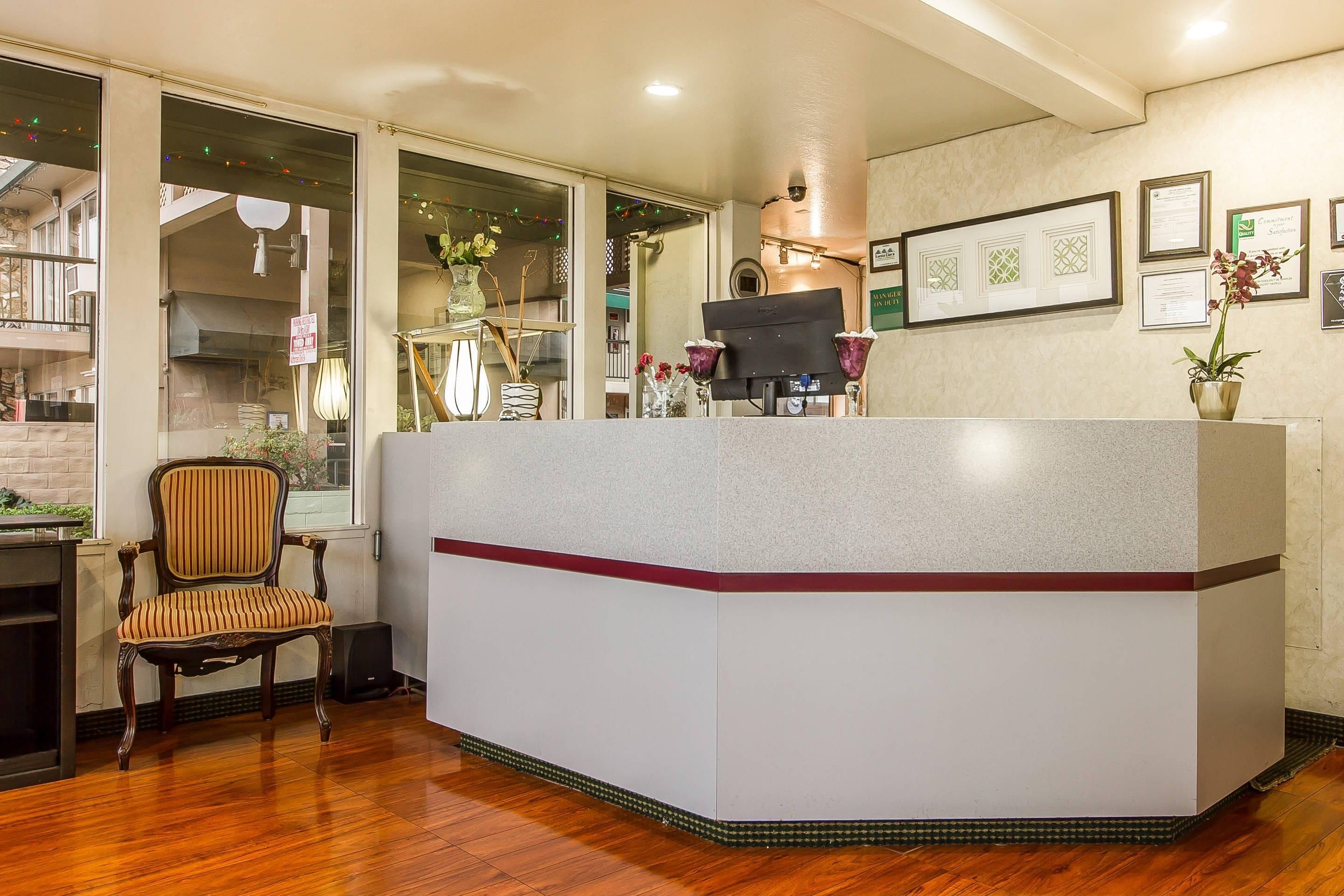 Receptionist