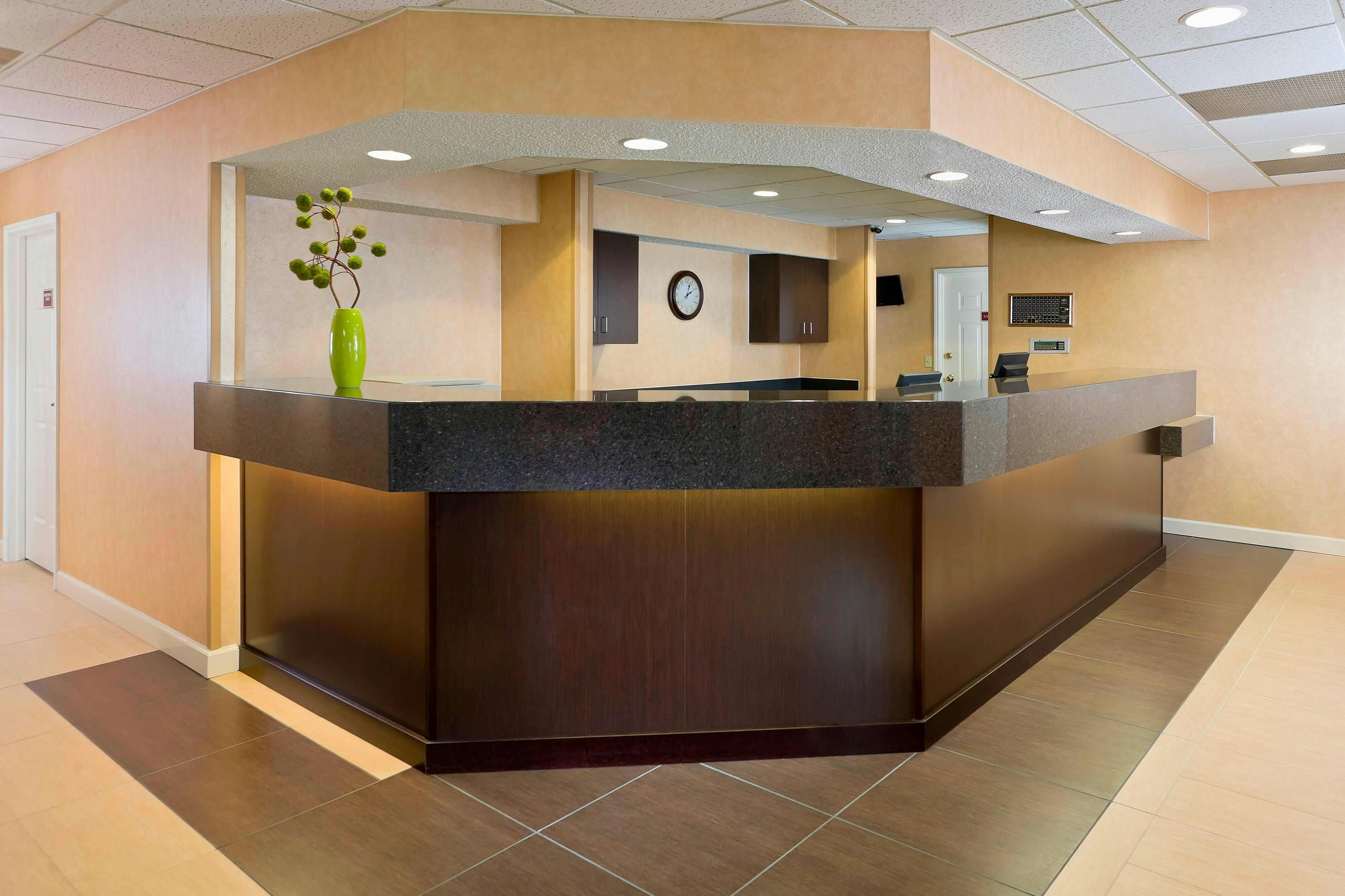 Receptionist