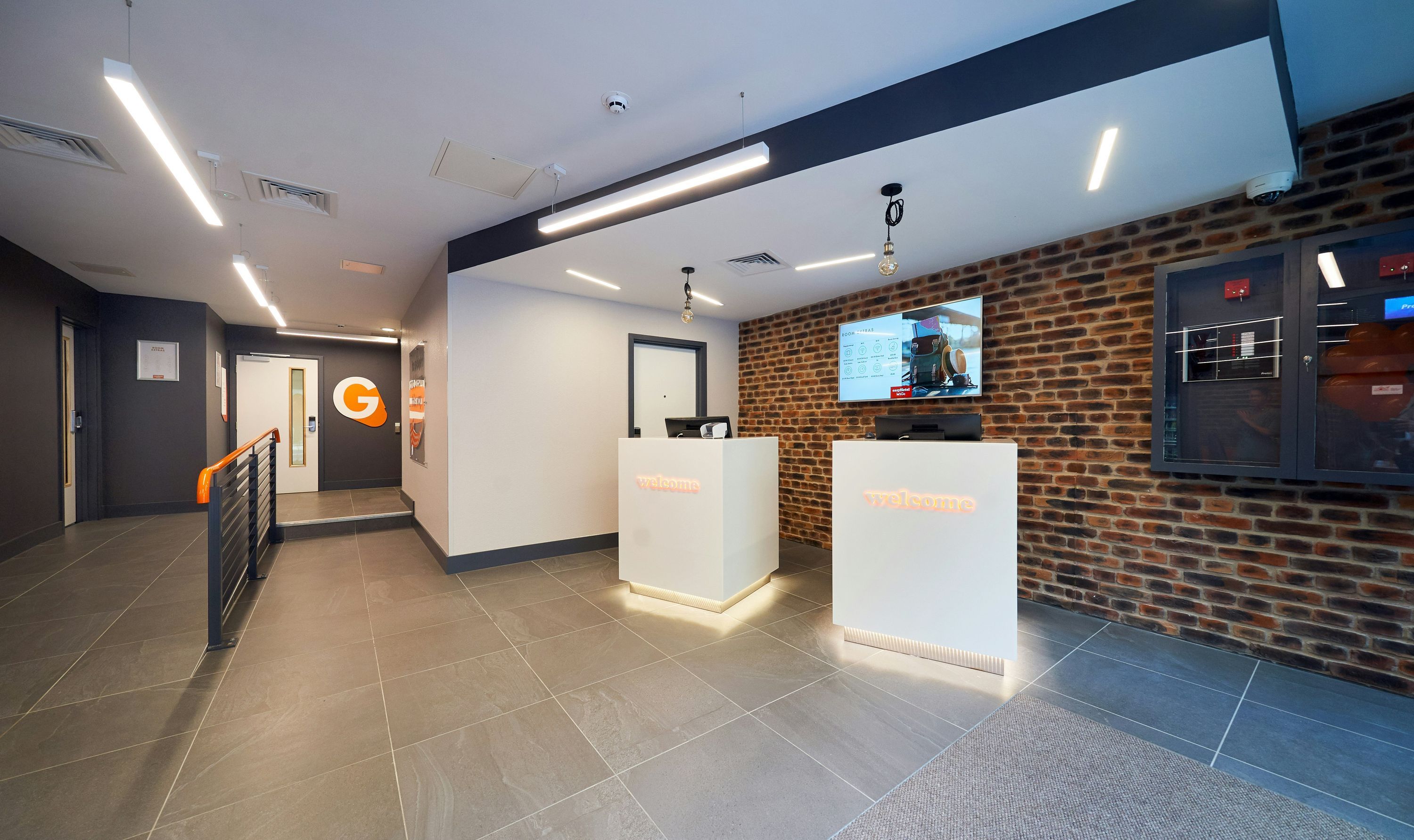 Receptionist
