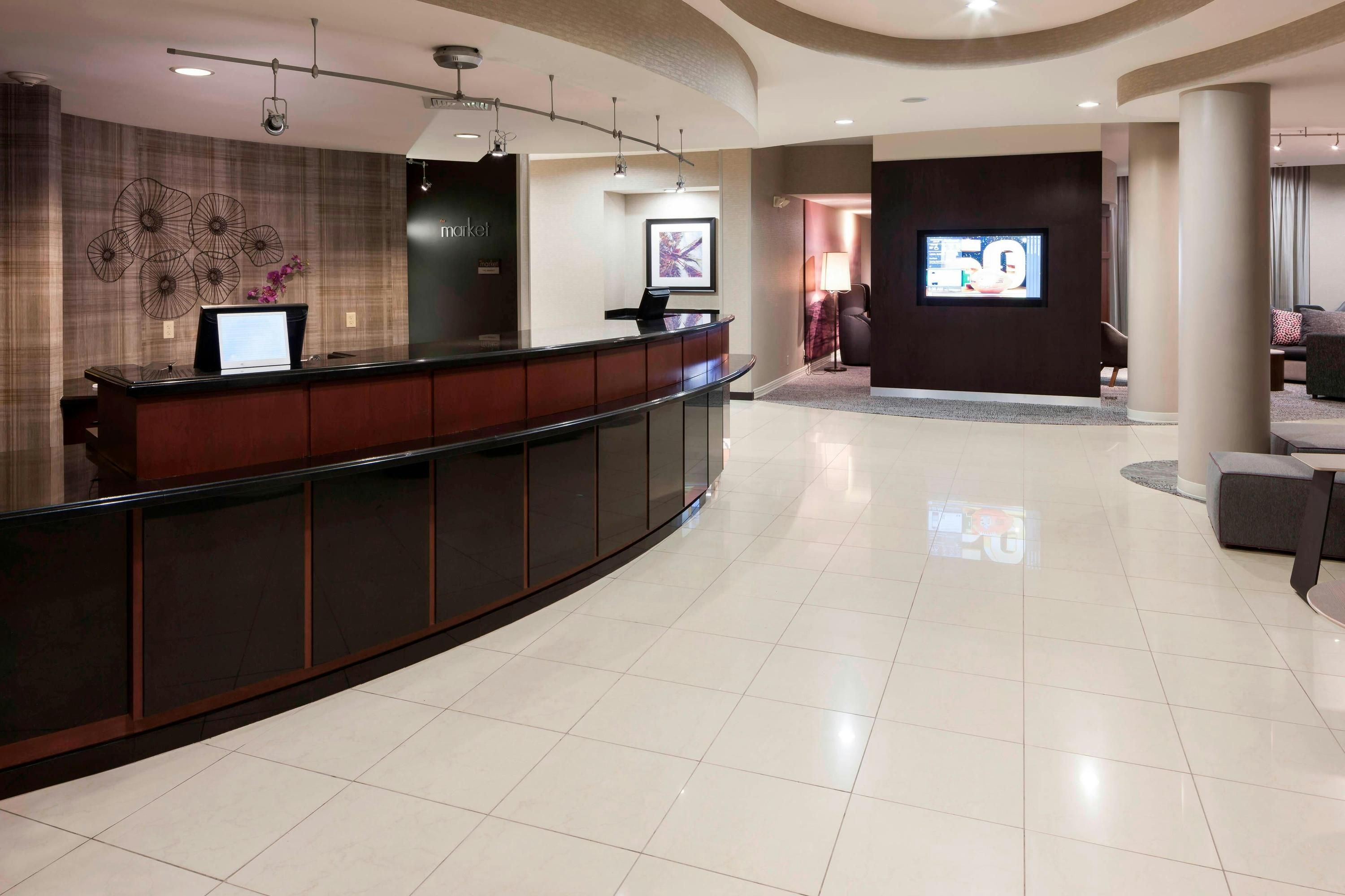 Receptionist