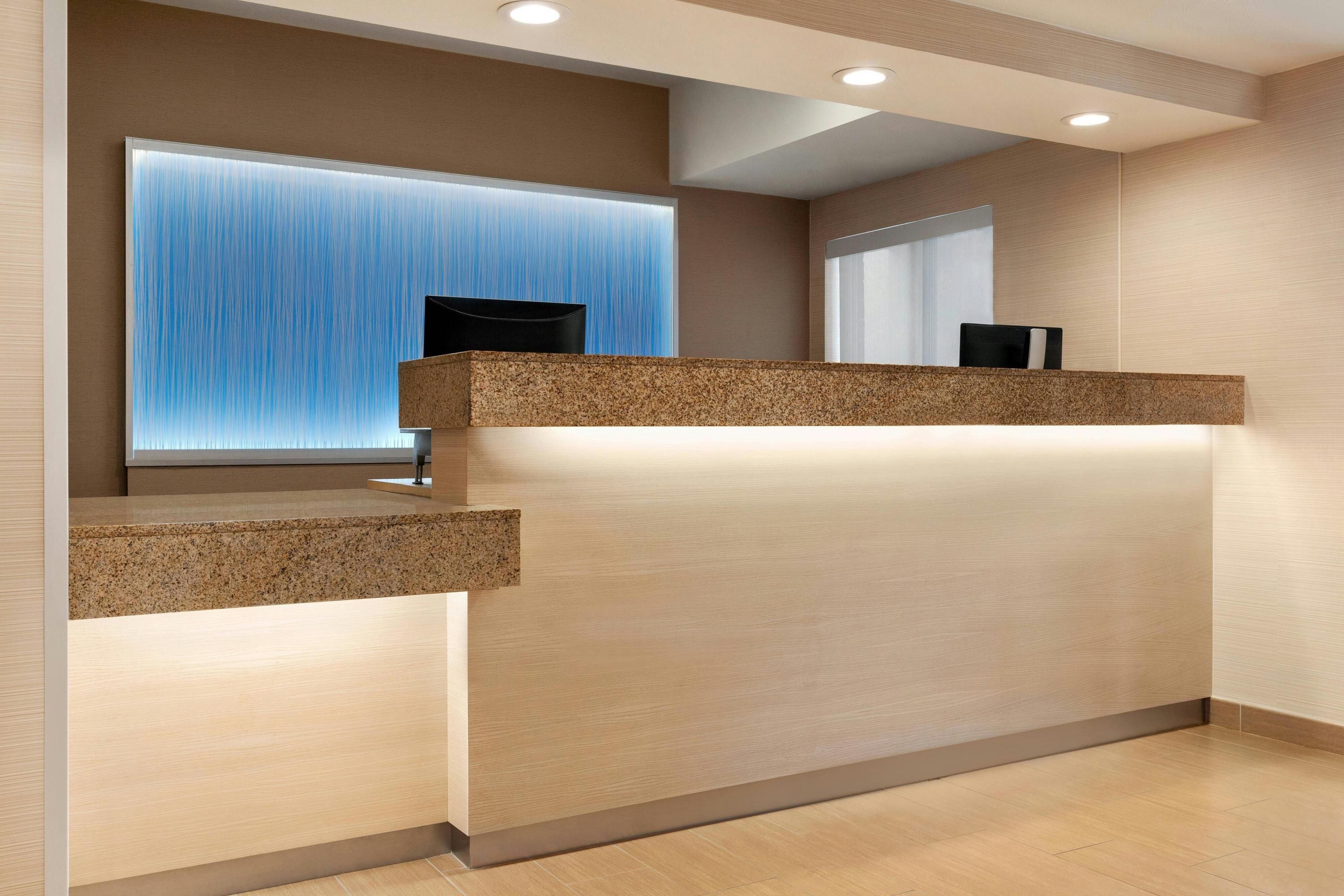 Receptionist