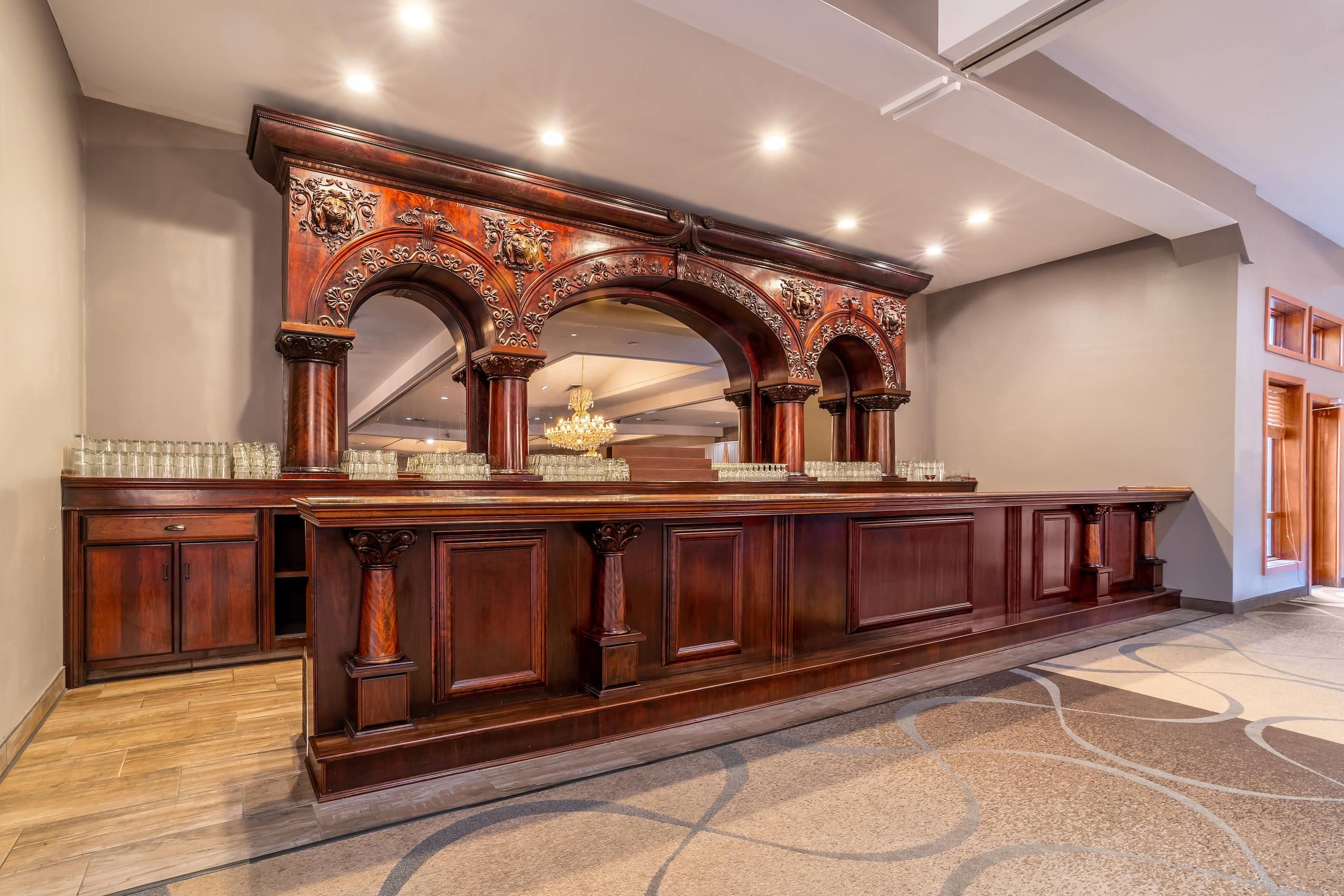 Receptionist