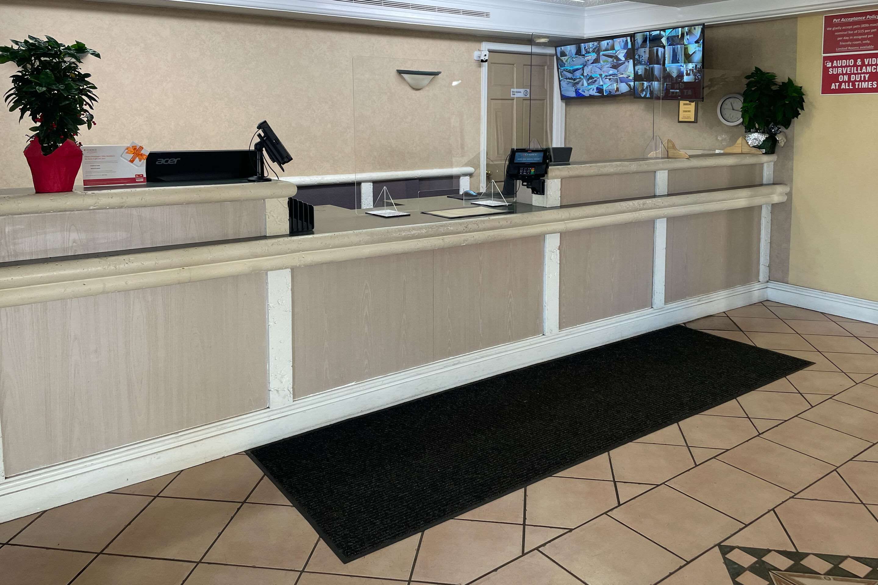 Receptionist