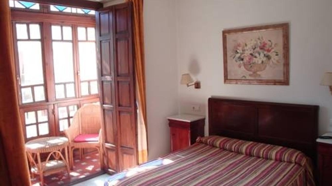 Hostal Puerta Carmona