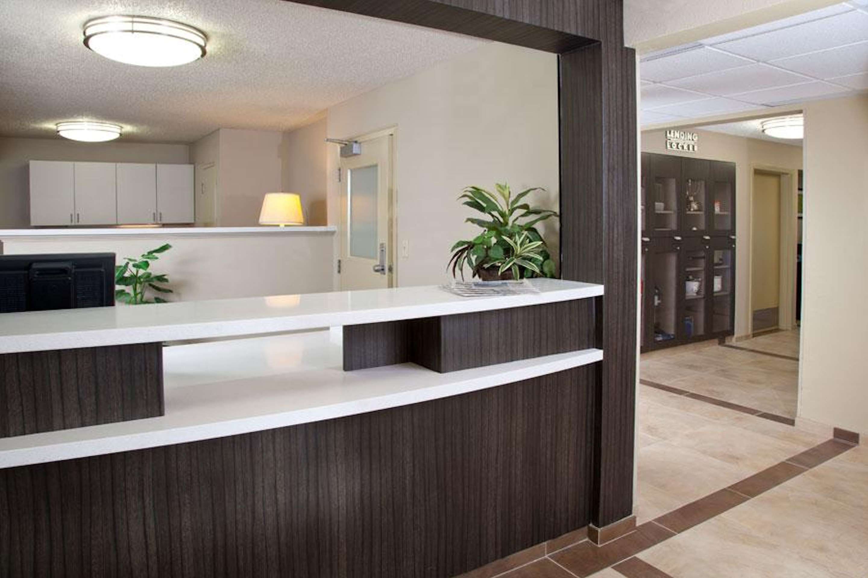 Receptionist