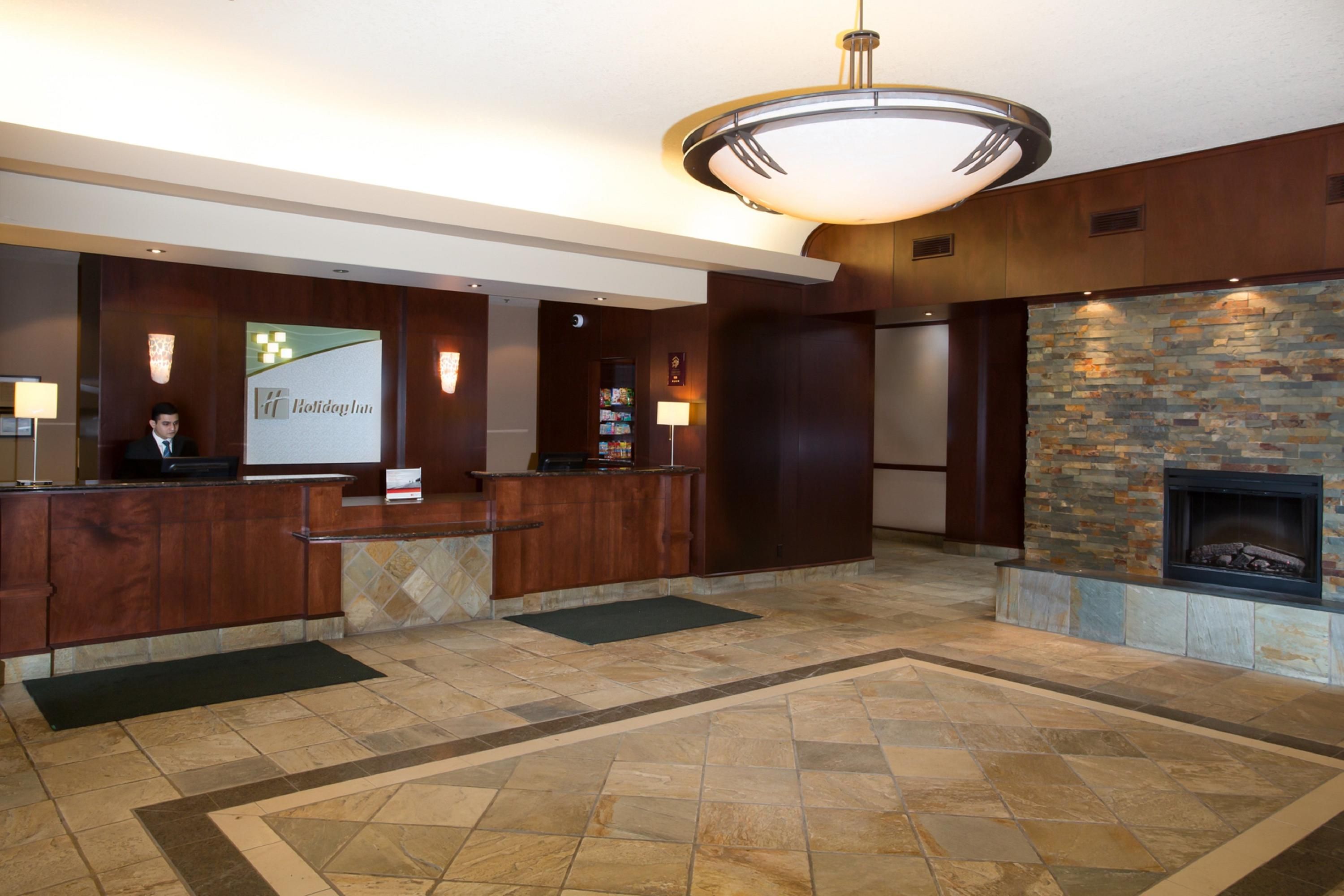 Receptionist