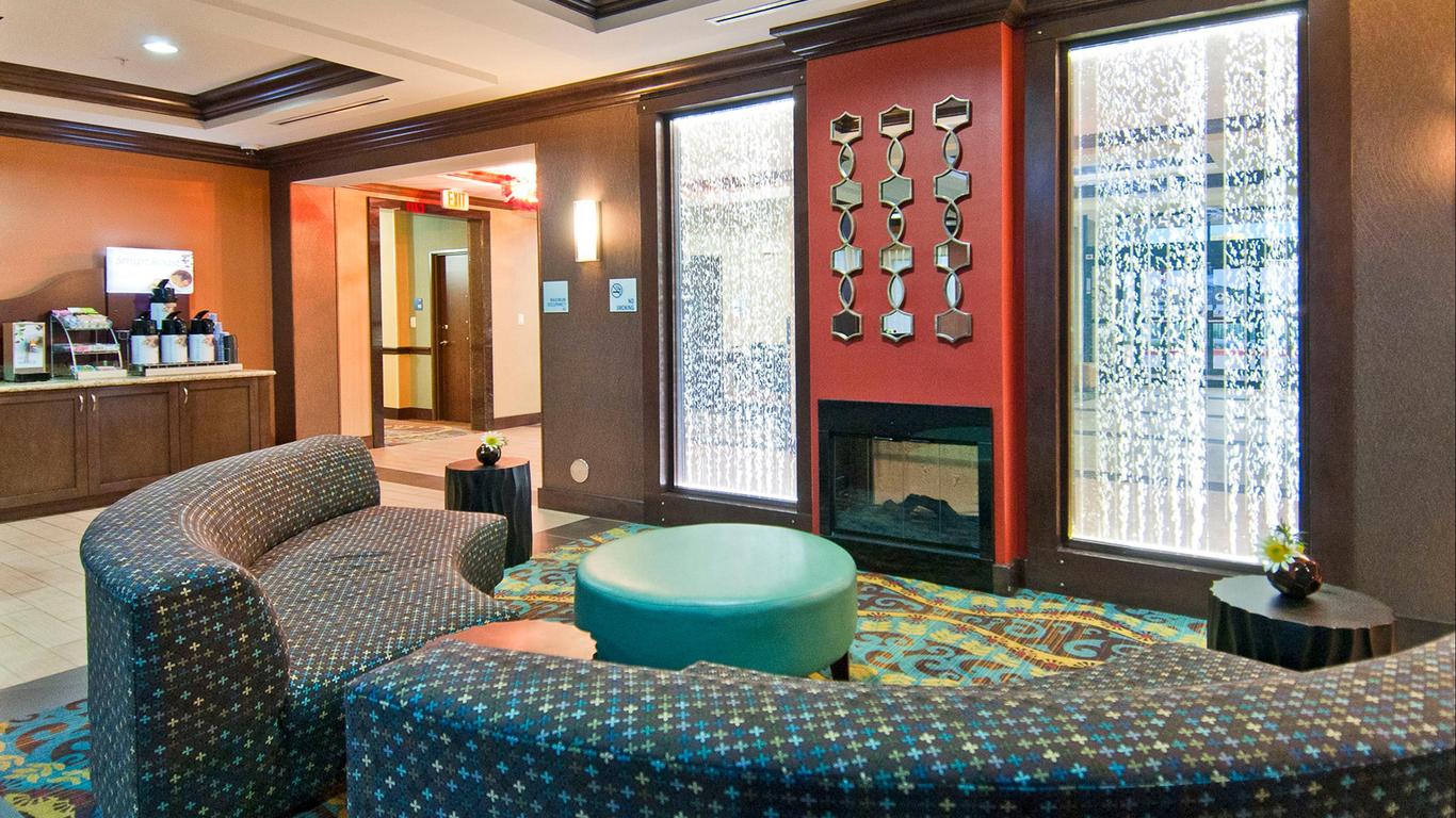 Holiday Inn Express & Suites San Antonio Se By At&t Center