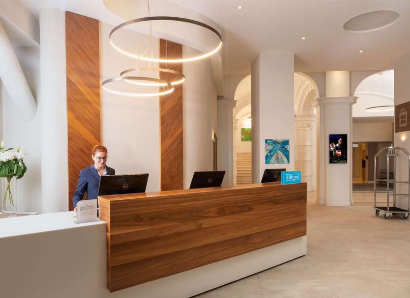 Receptionist Billede