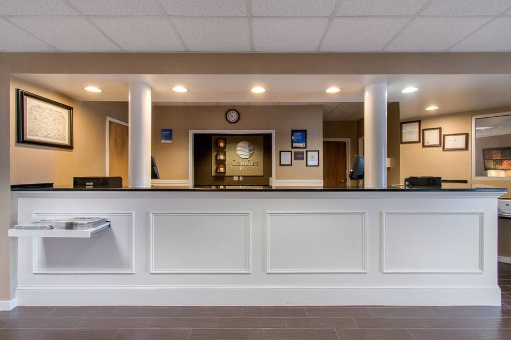 Receptionist