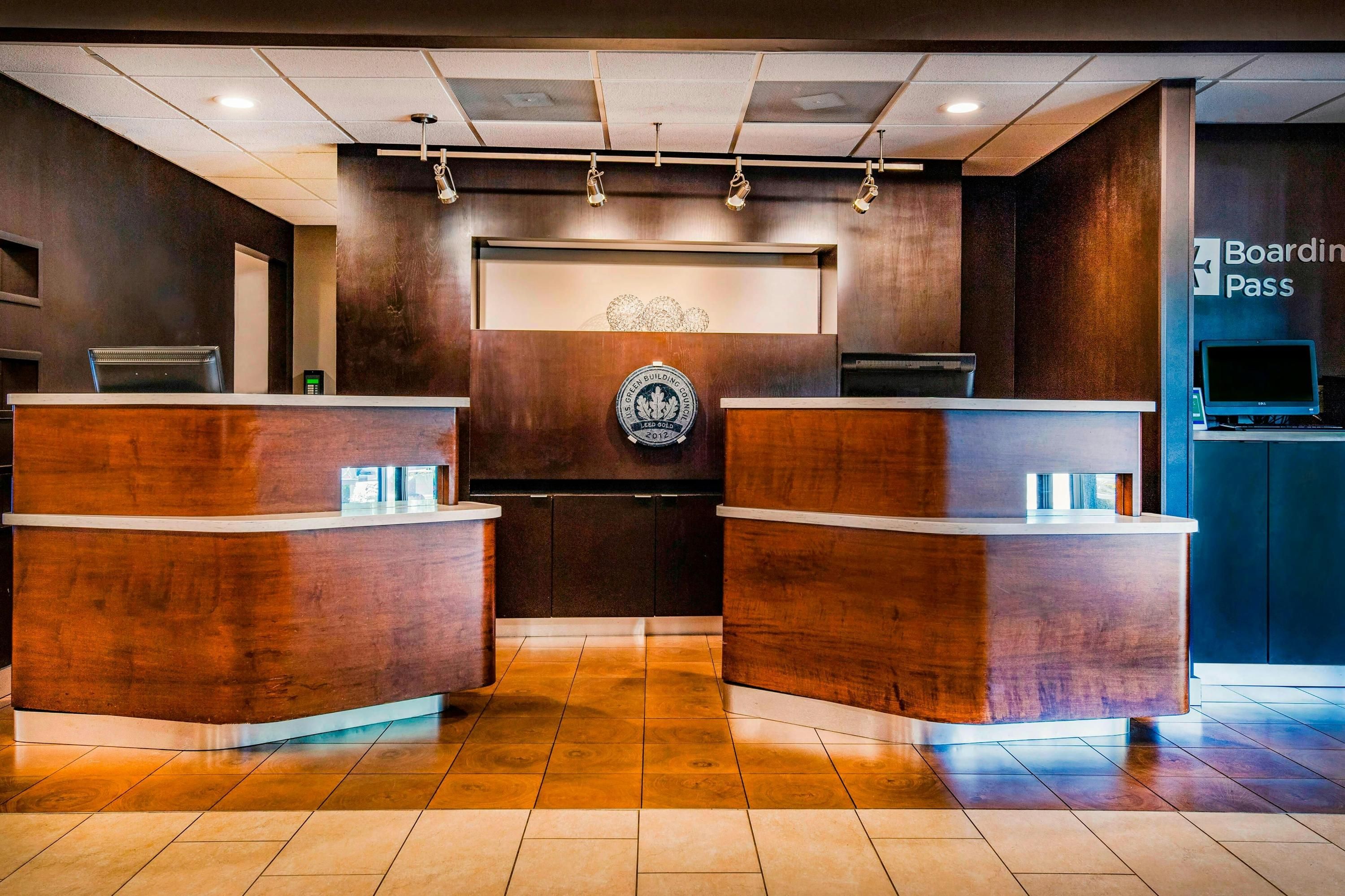Receptionist