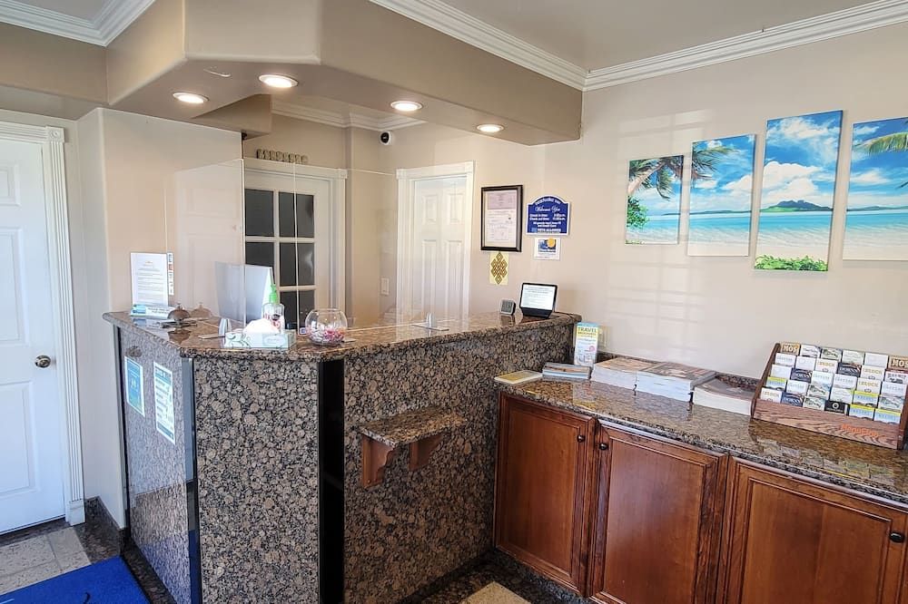 Receptionist