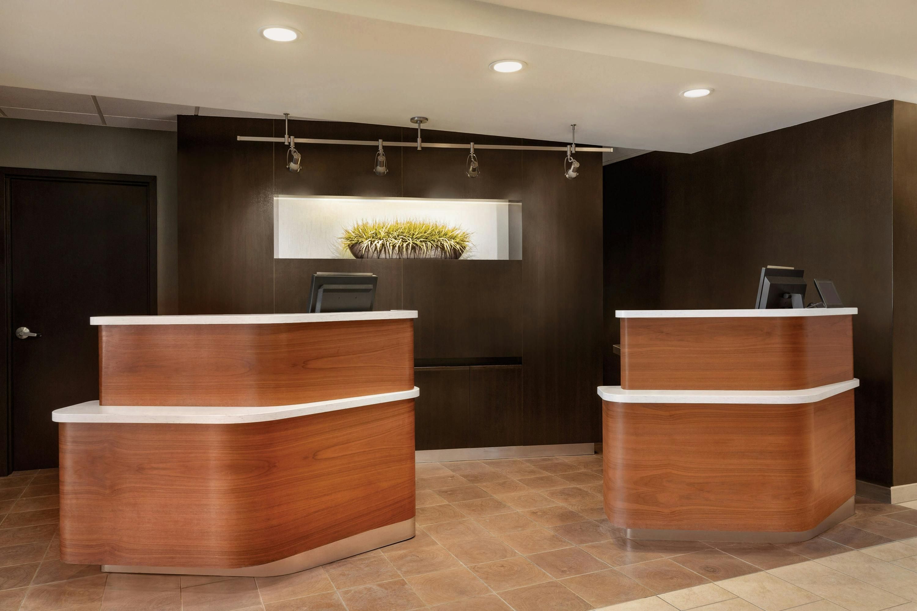 Receptionist