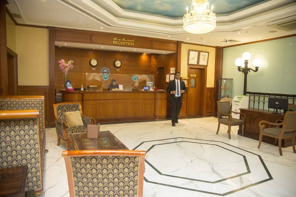 Receptionist