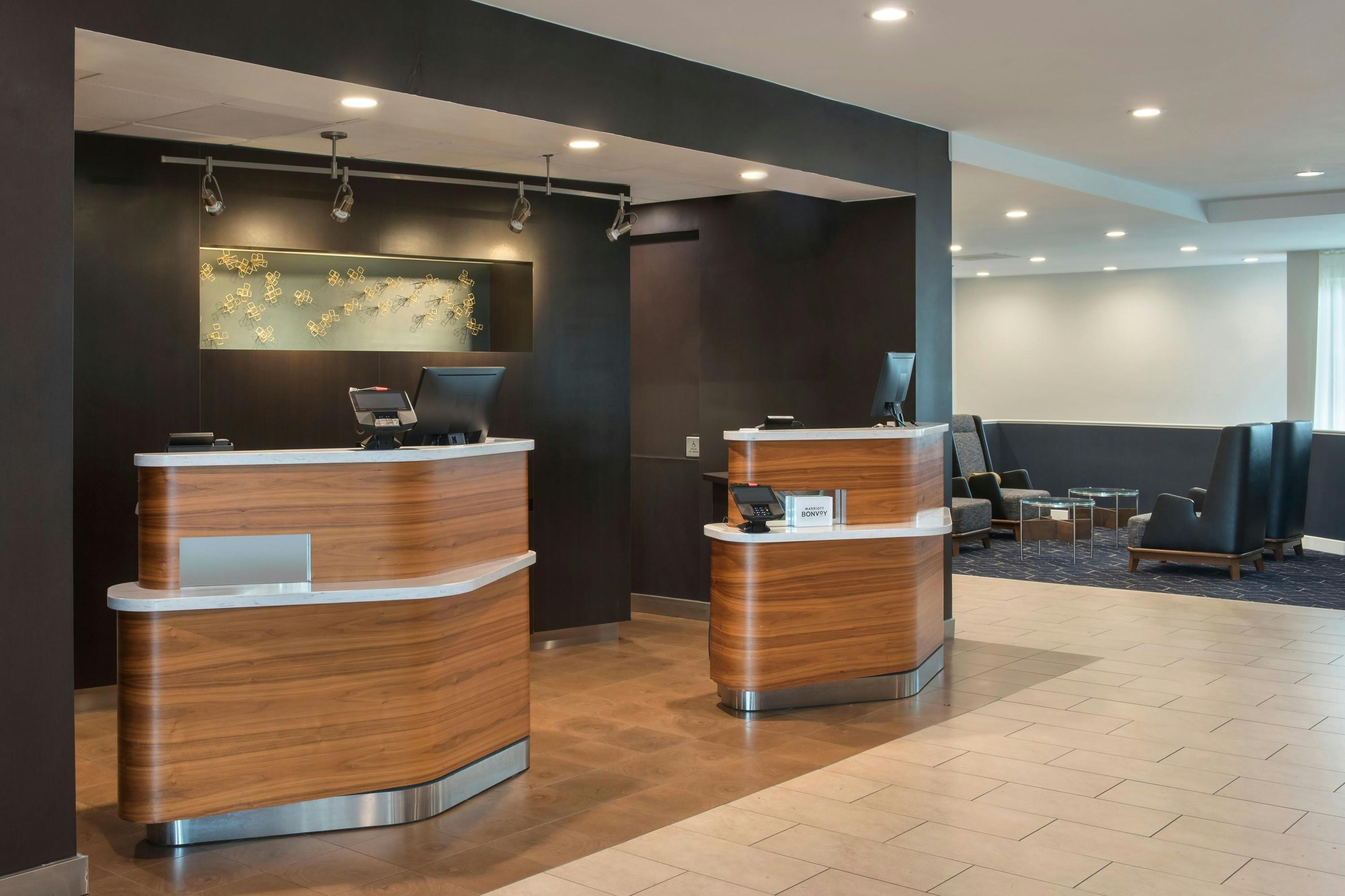 Receptionist