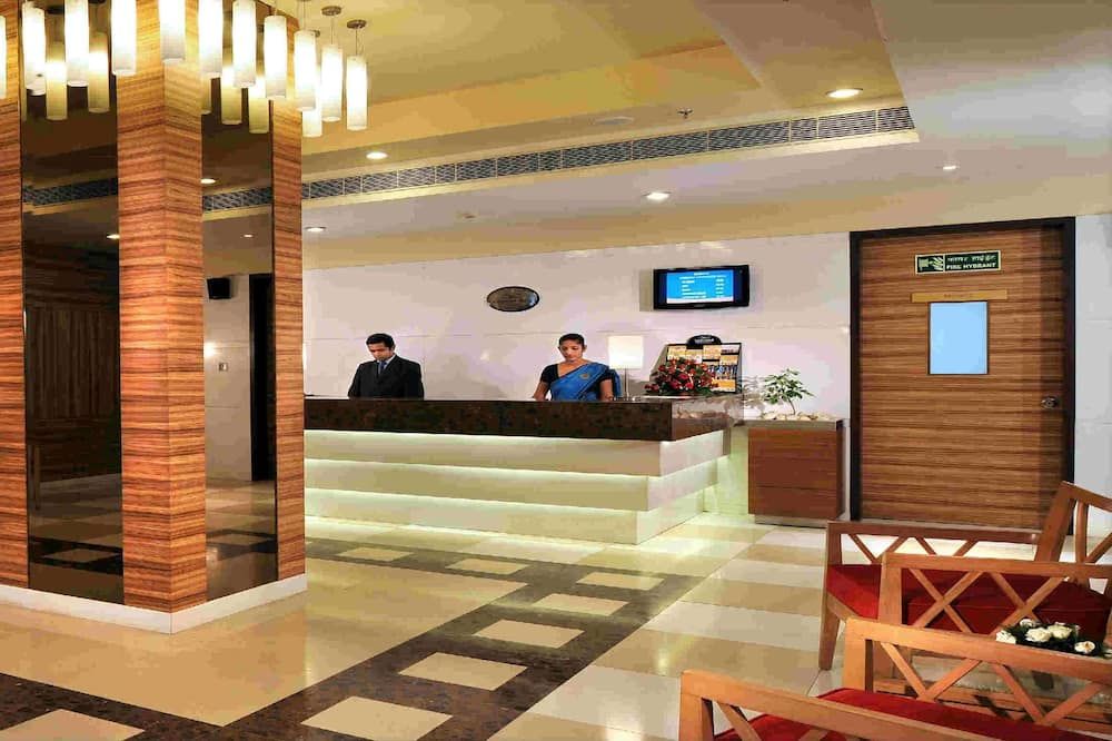 Receptionist