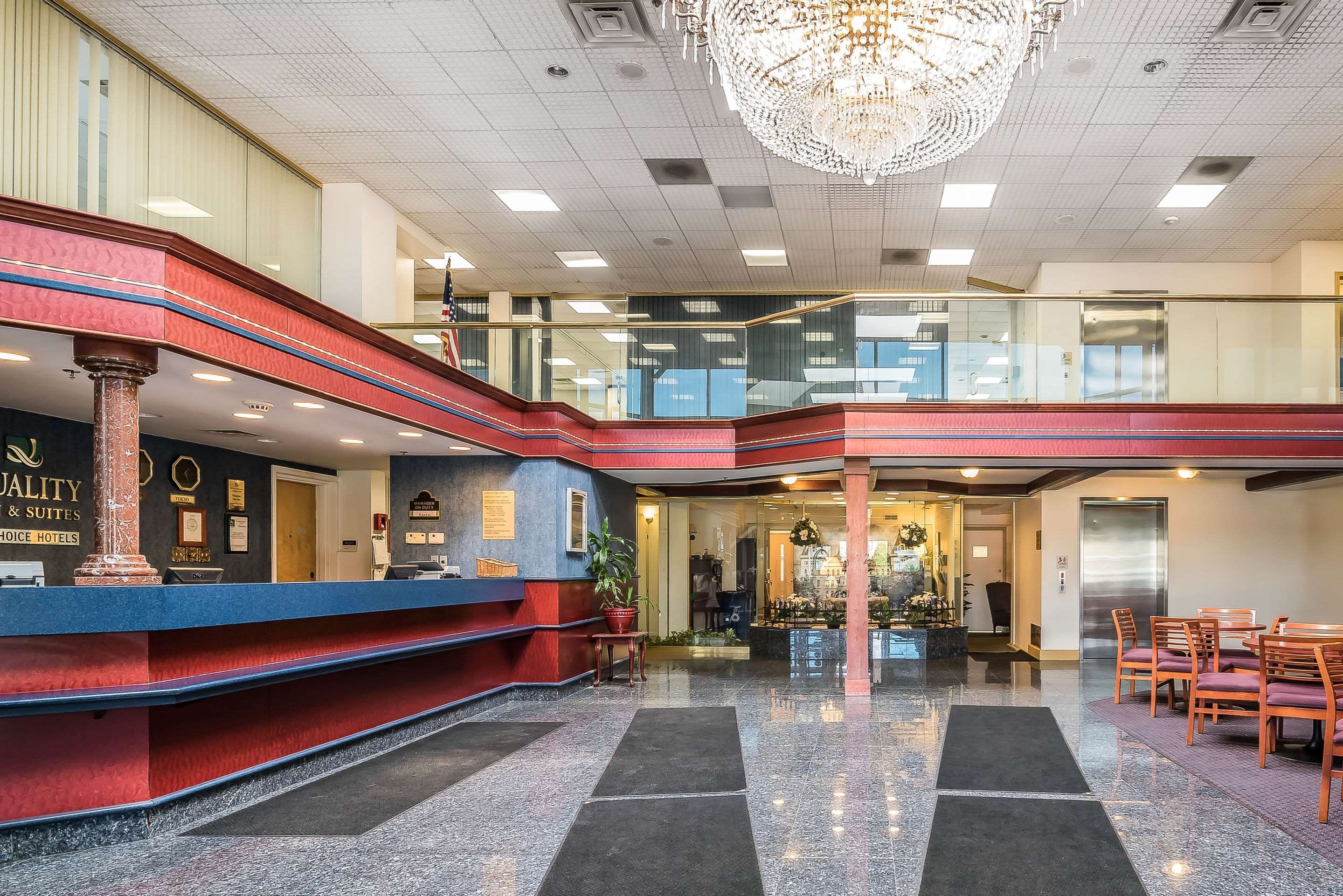 Receptionist