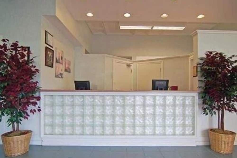 Receptionist