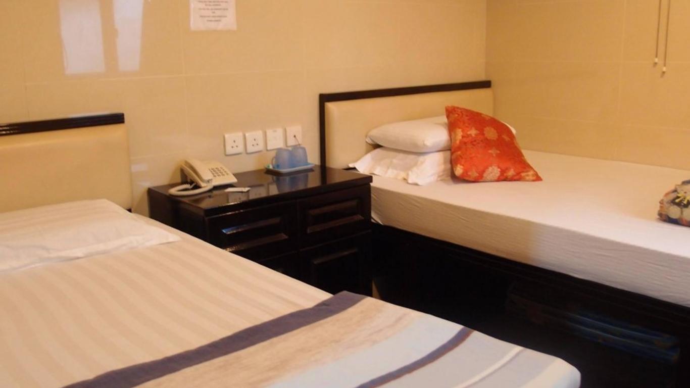 Carlton Guest House - Carlton Group of Hostels