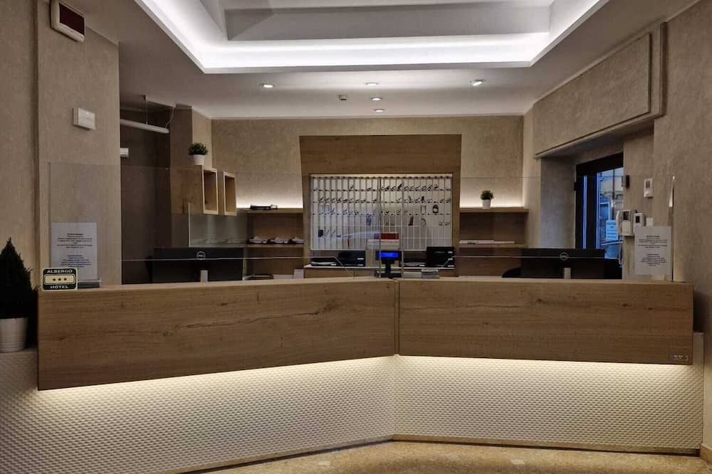 Receptionist