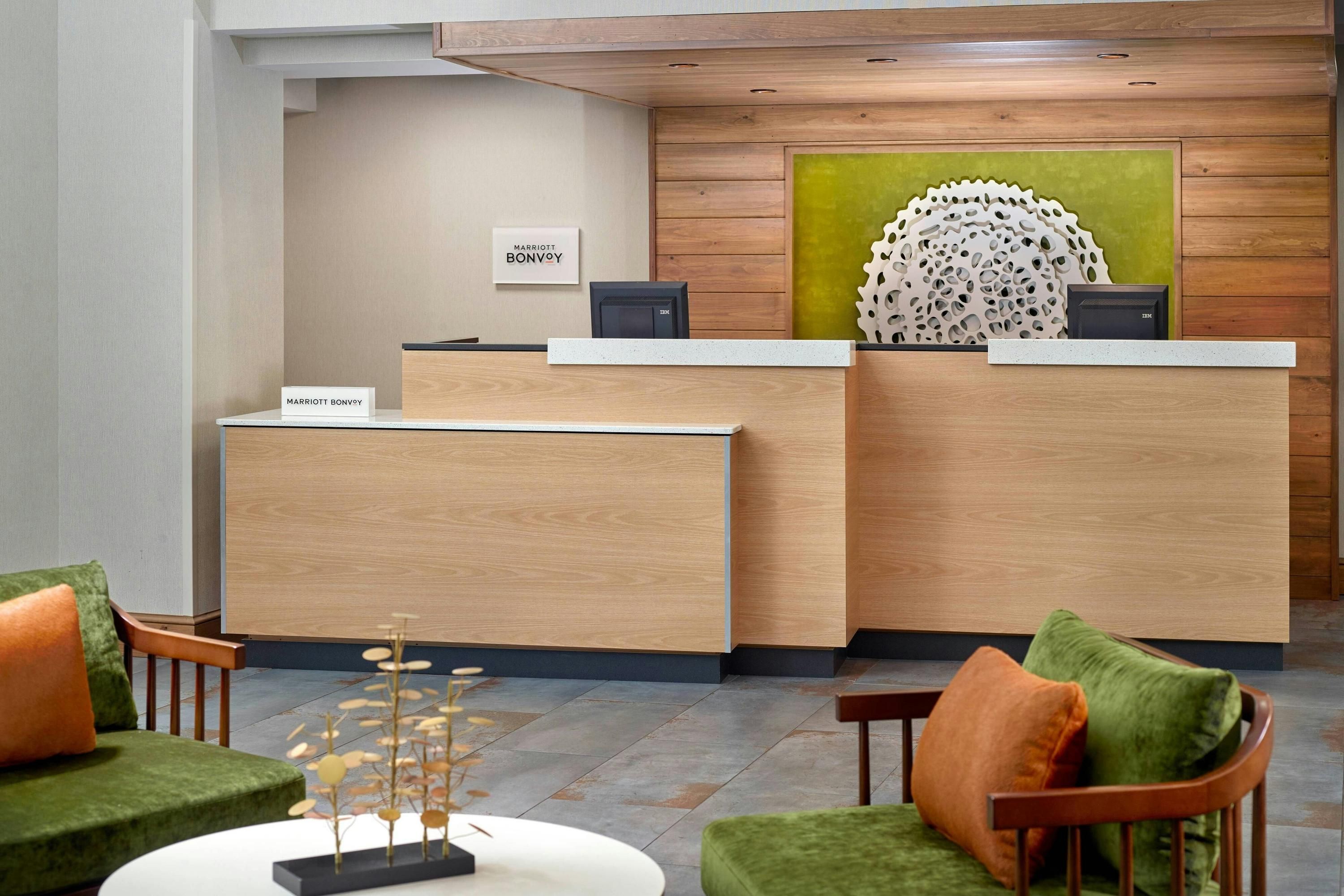 Receptionist