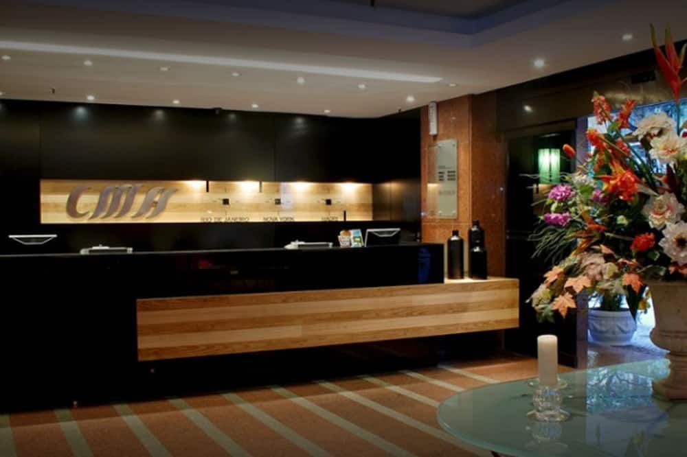 Receptionist