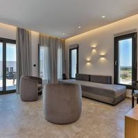Milestones Naxos