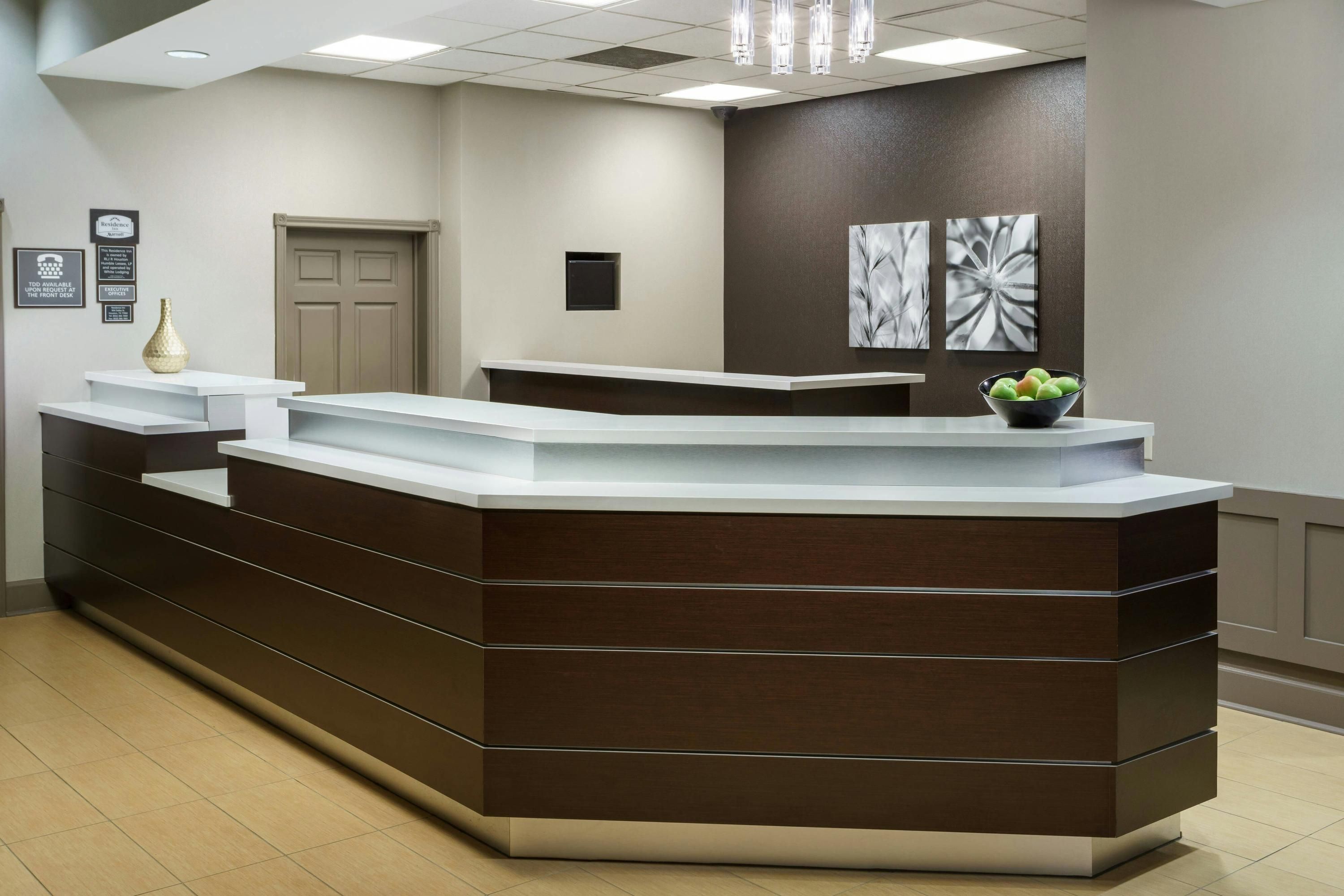 Receptionist