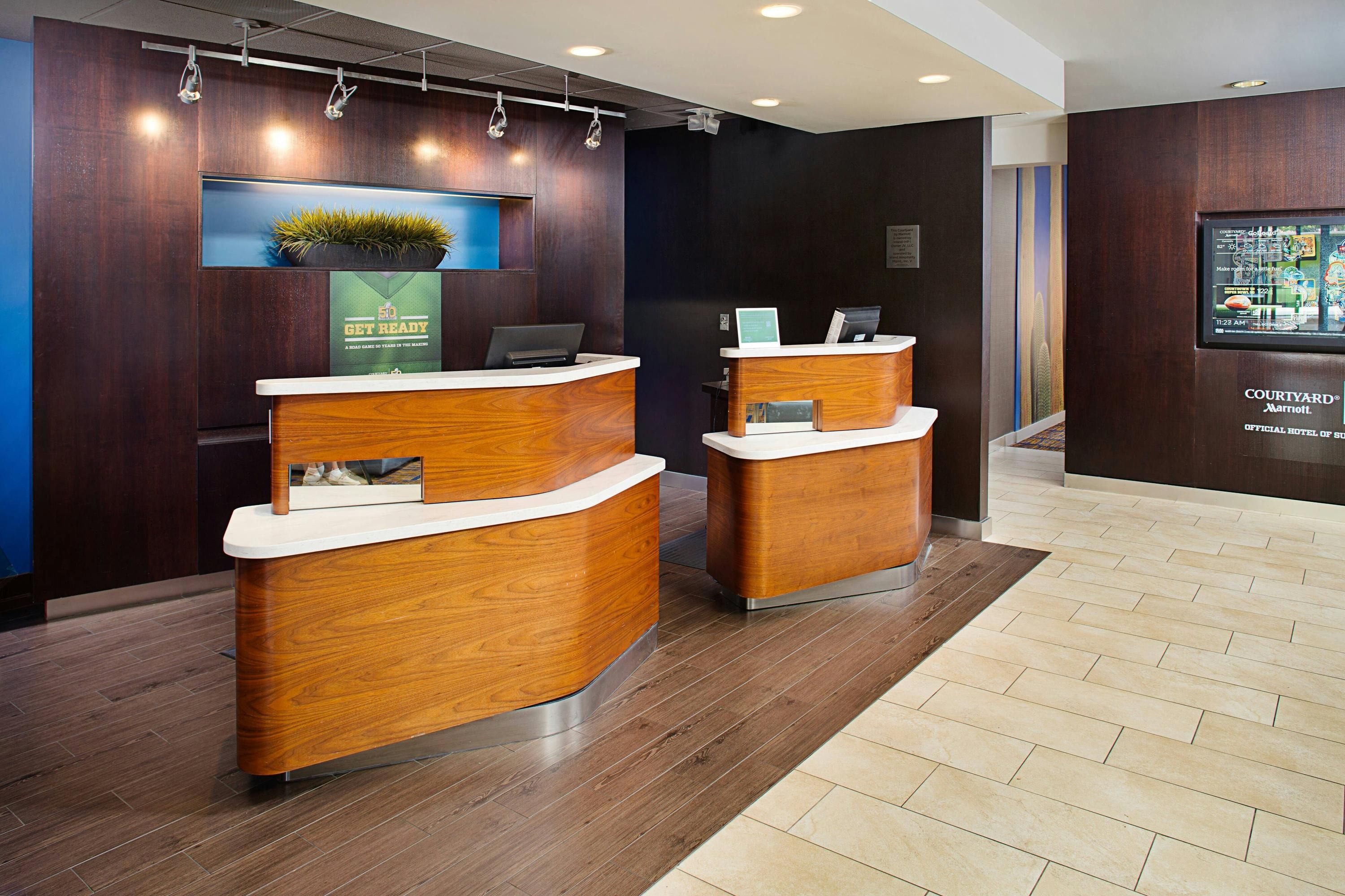 Receptionist