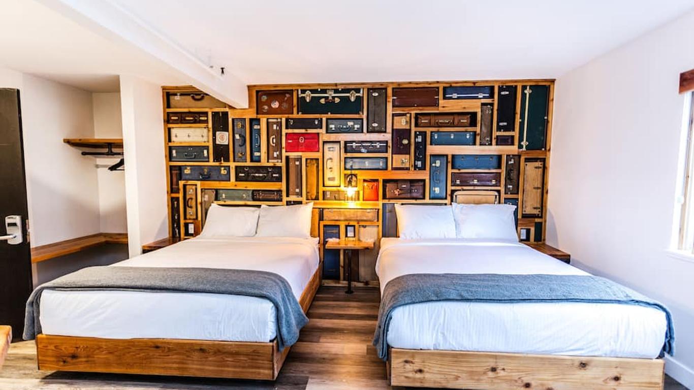 Crash Hotel Squamish