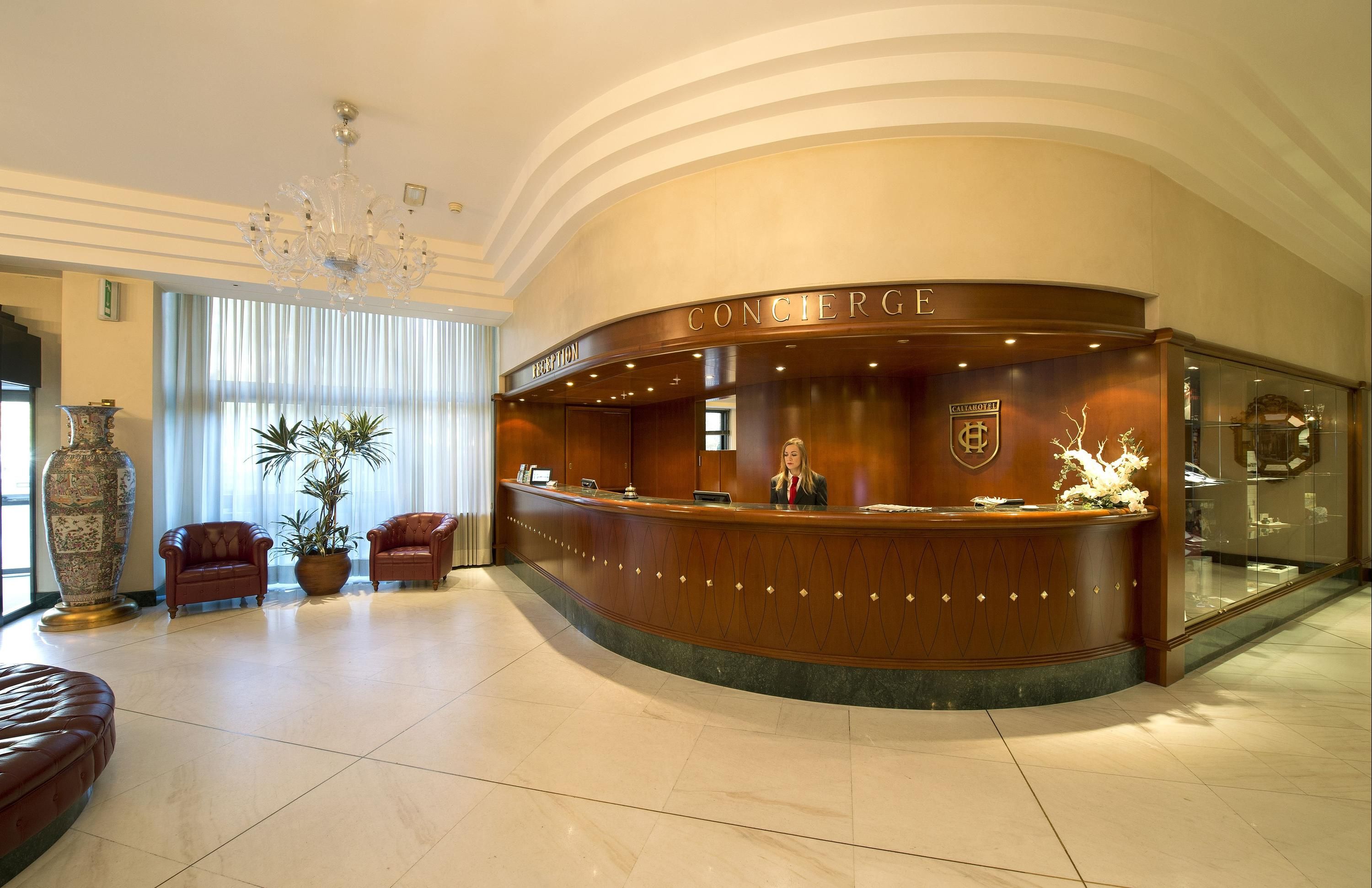 Receptionist