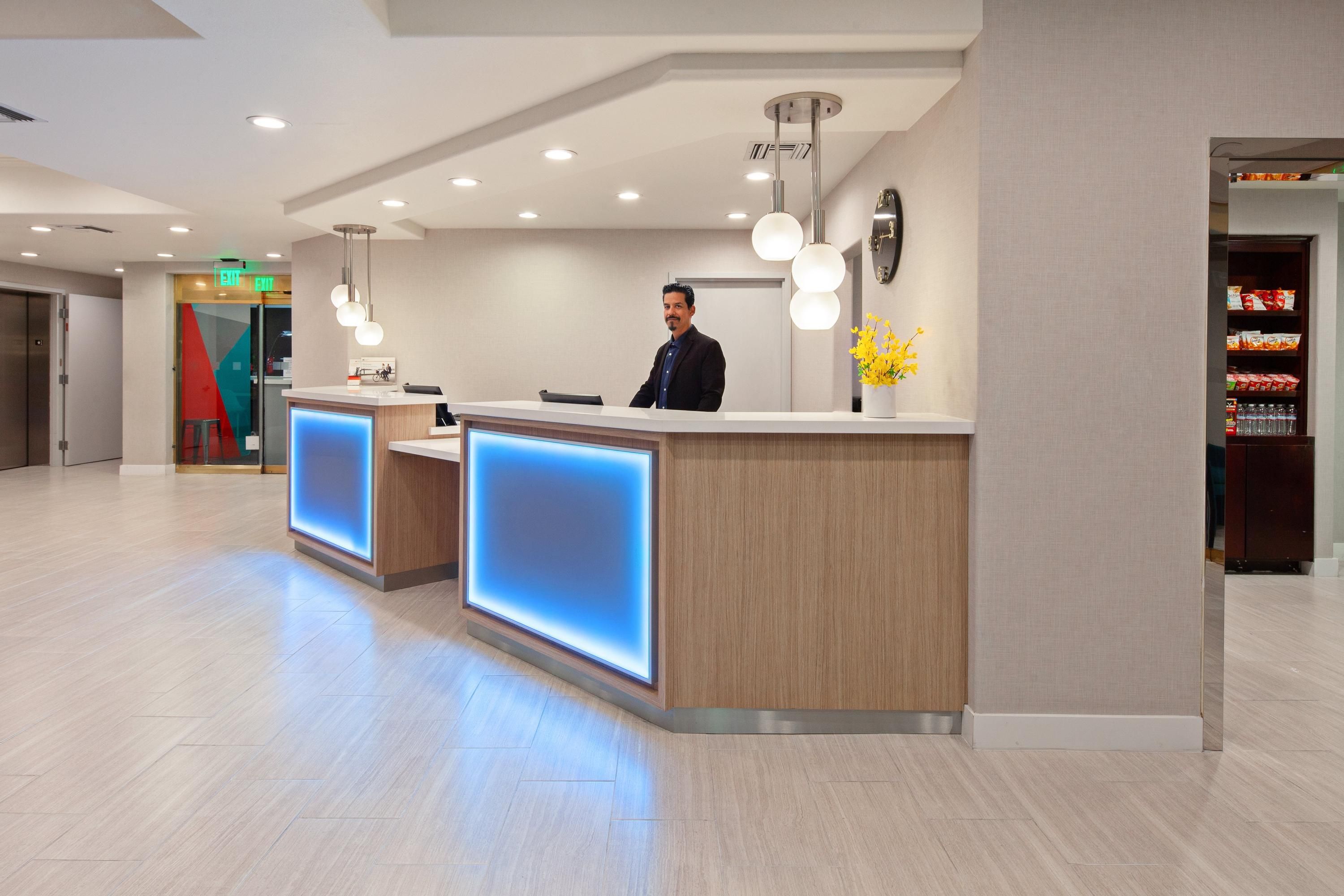 Receptionist