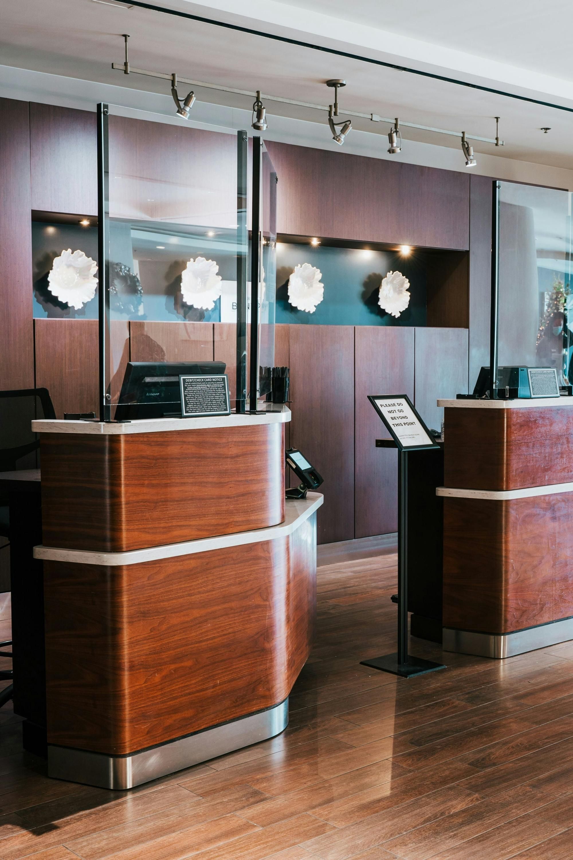Receptionist