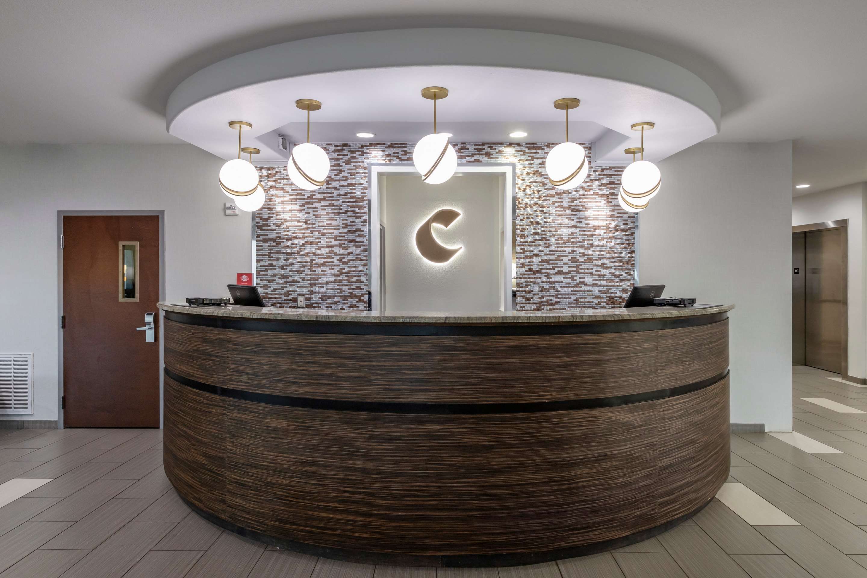 Receptionist