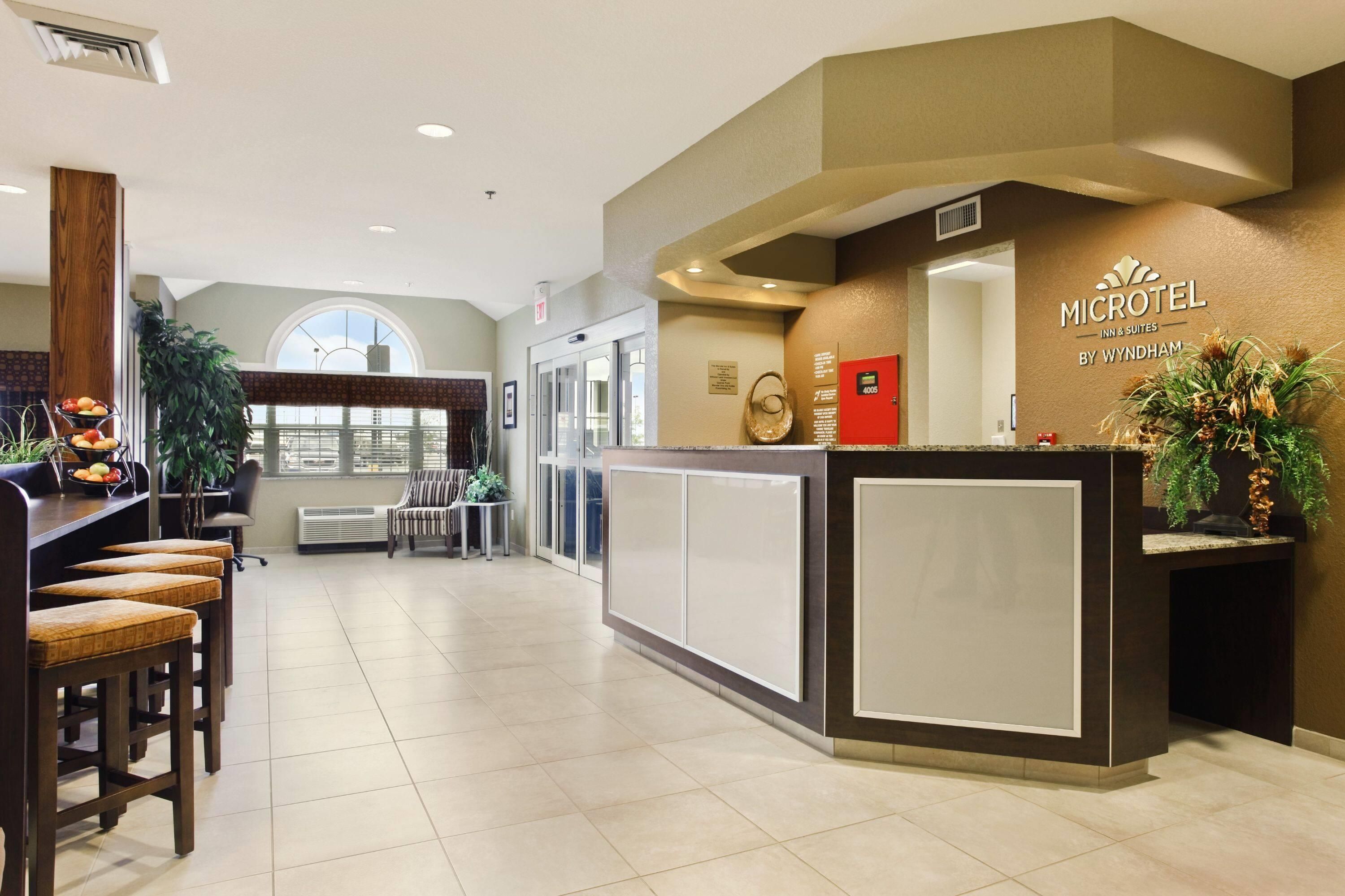 Receptionist