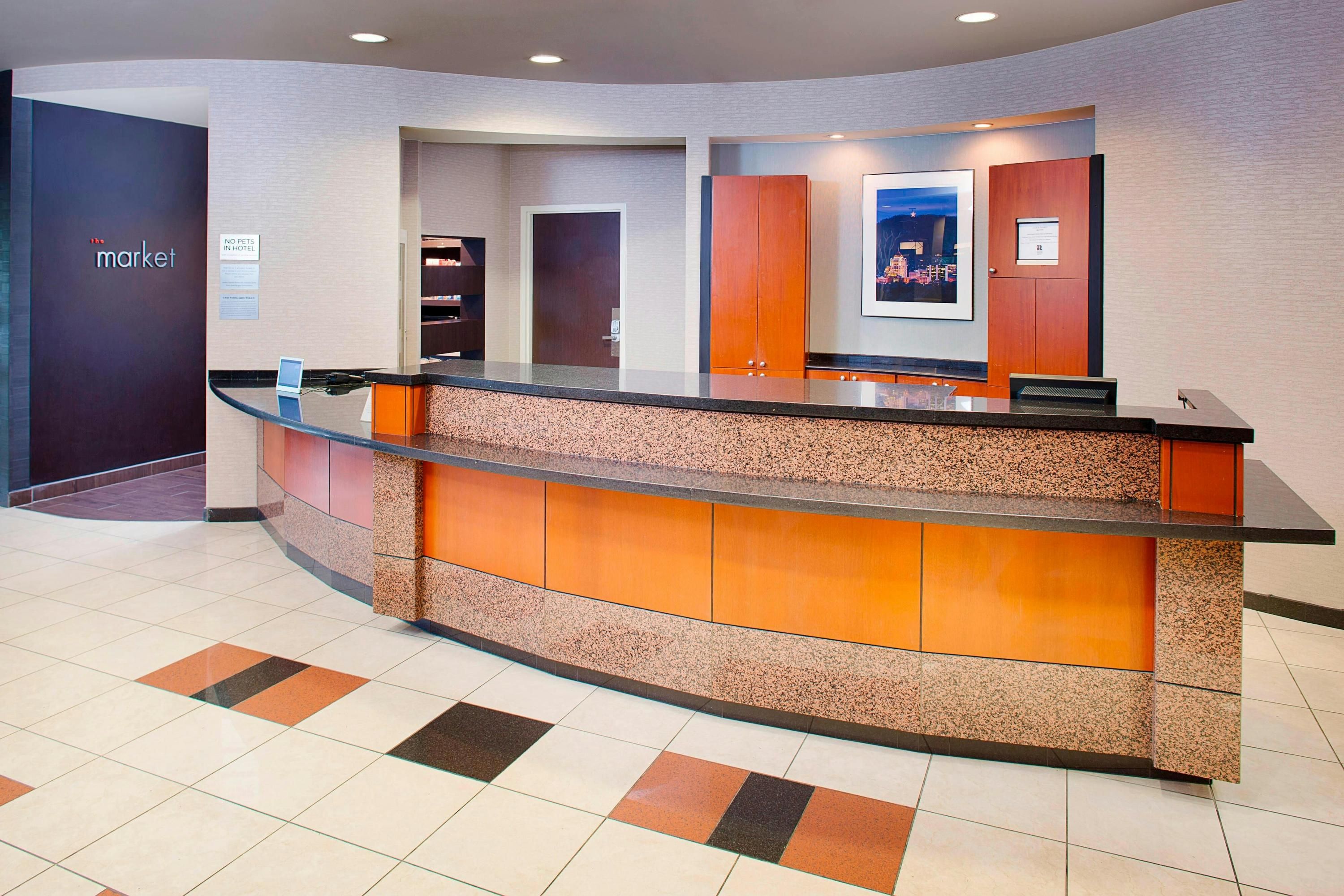 Receptionist