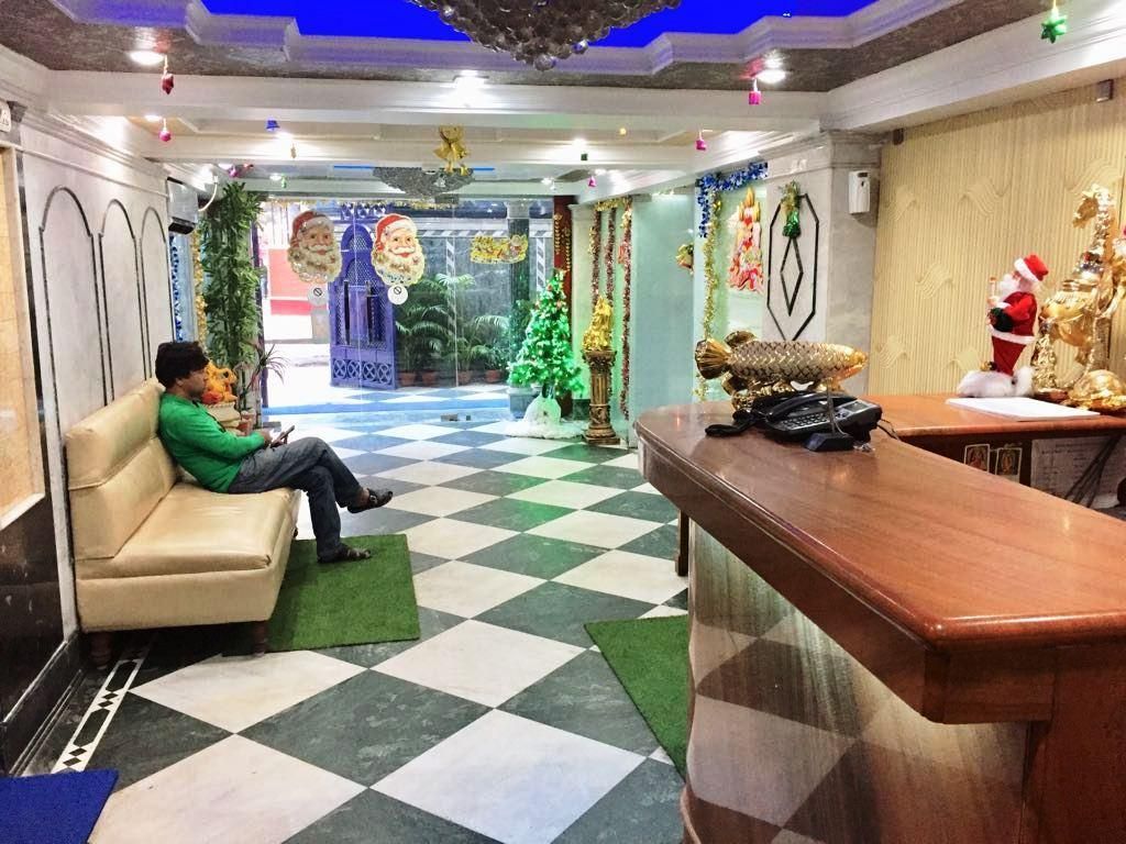 Receptionist