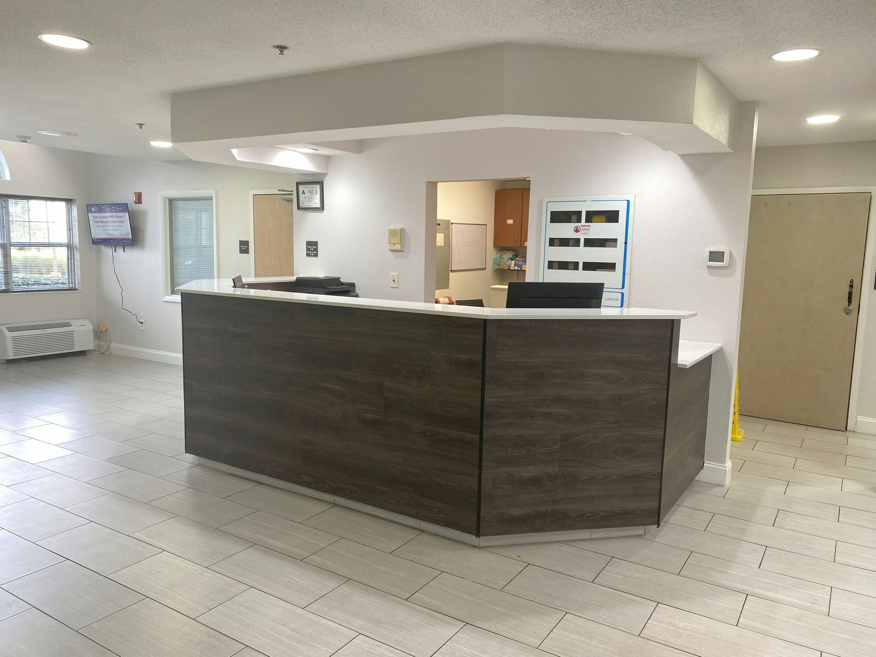 Receptionist