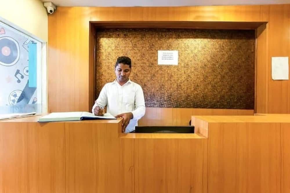 Receptionist