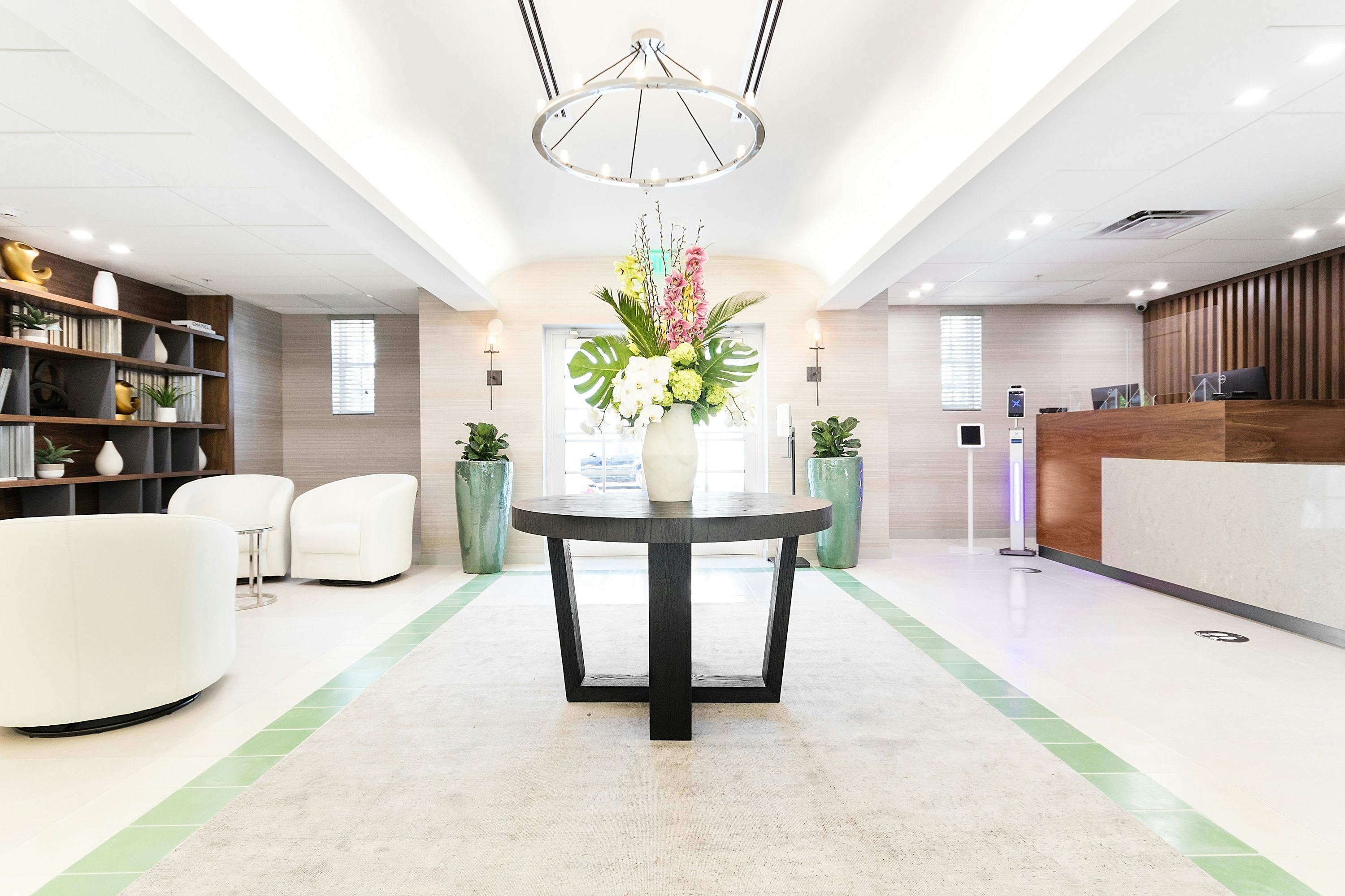 Receptionist